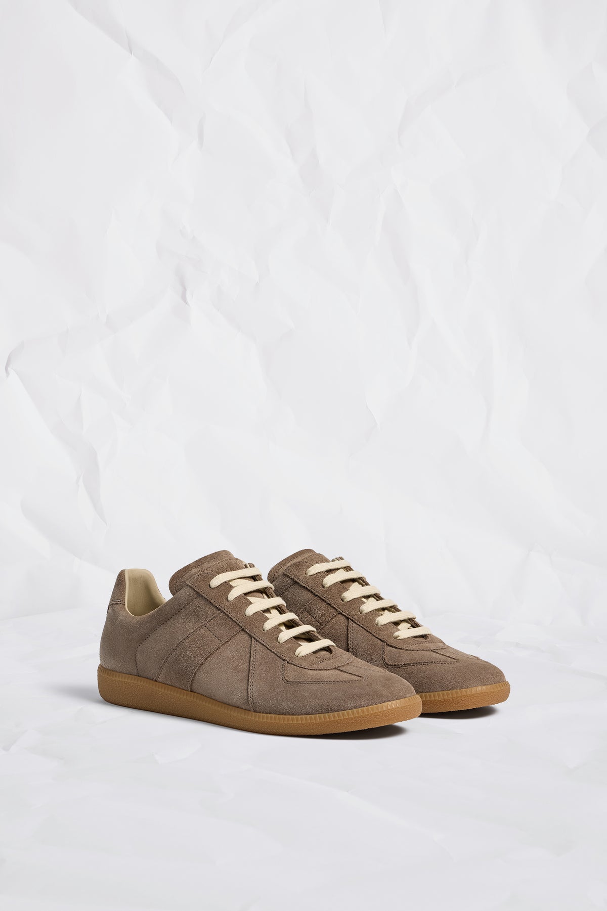 MAISON MARGIELA REPLICA SNEAKERS SUEDE TAUPE — vista 3