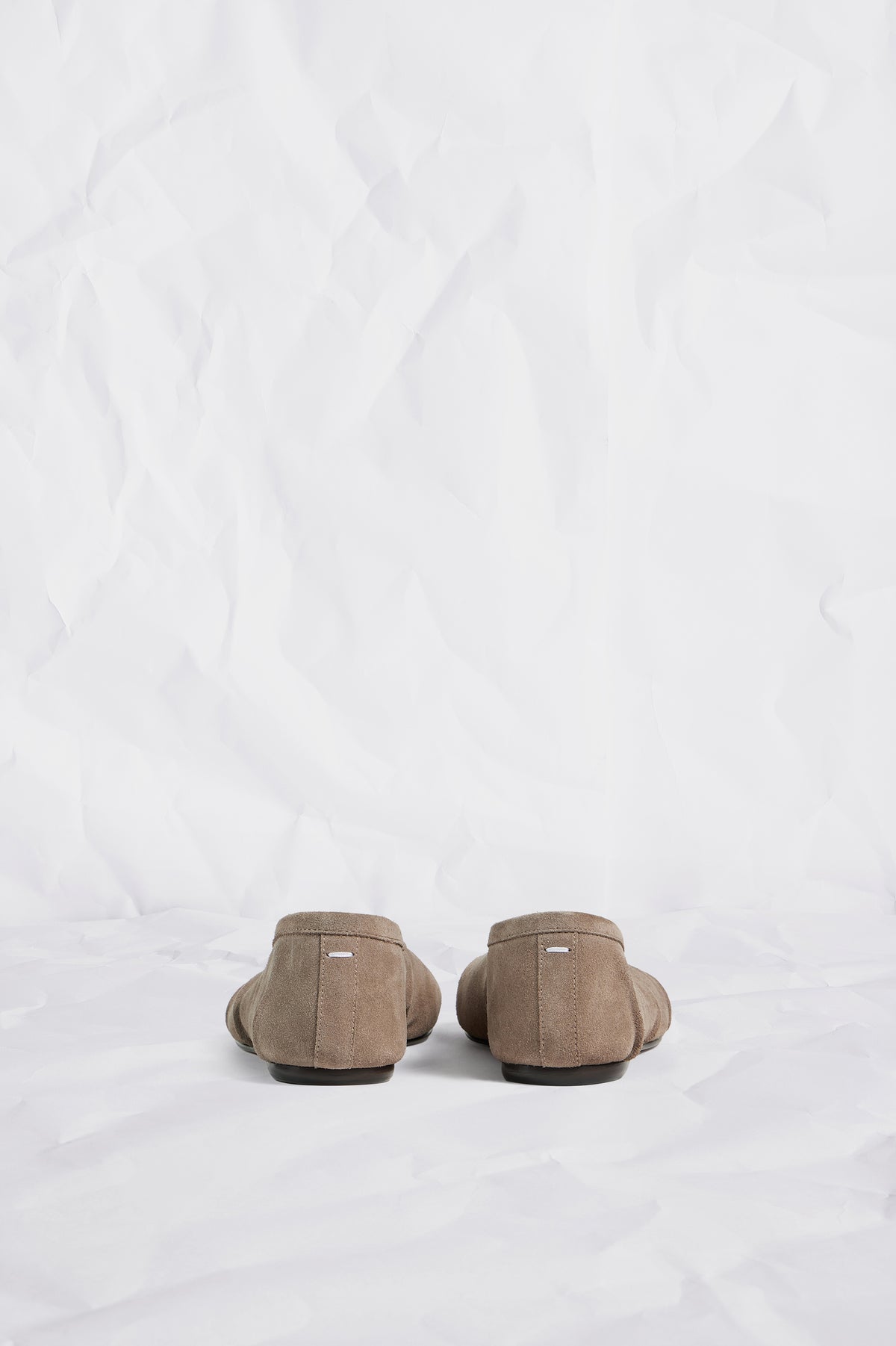 MAISON MARGIELA TABI BALLERINA SUEDE TAUPE — vista 6