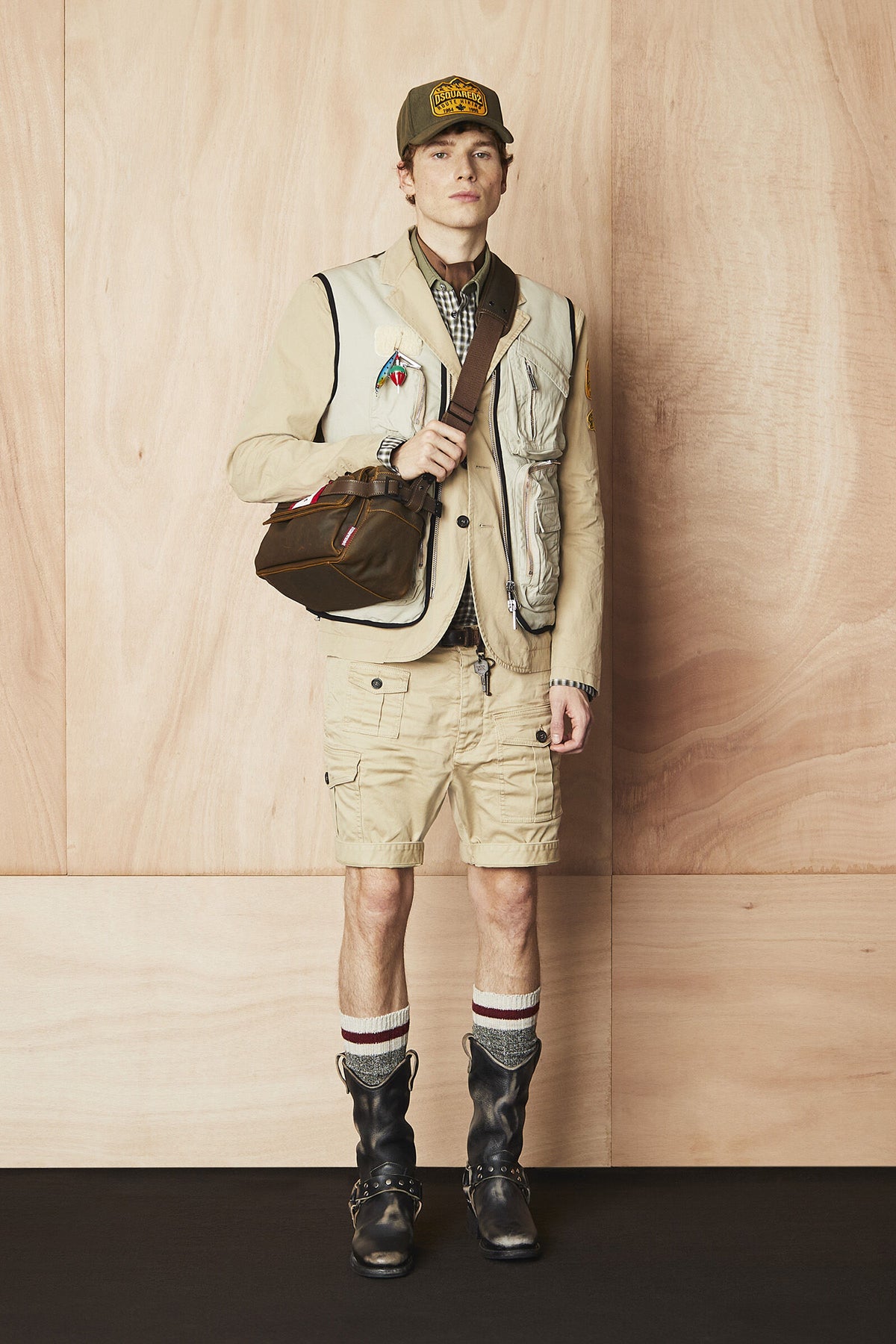 DSQUARED2 SEXY CARGO SHORTS BEIGE — vista 7