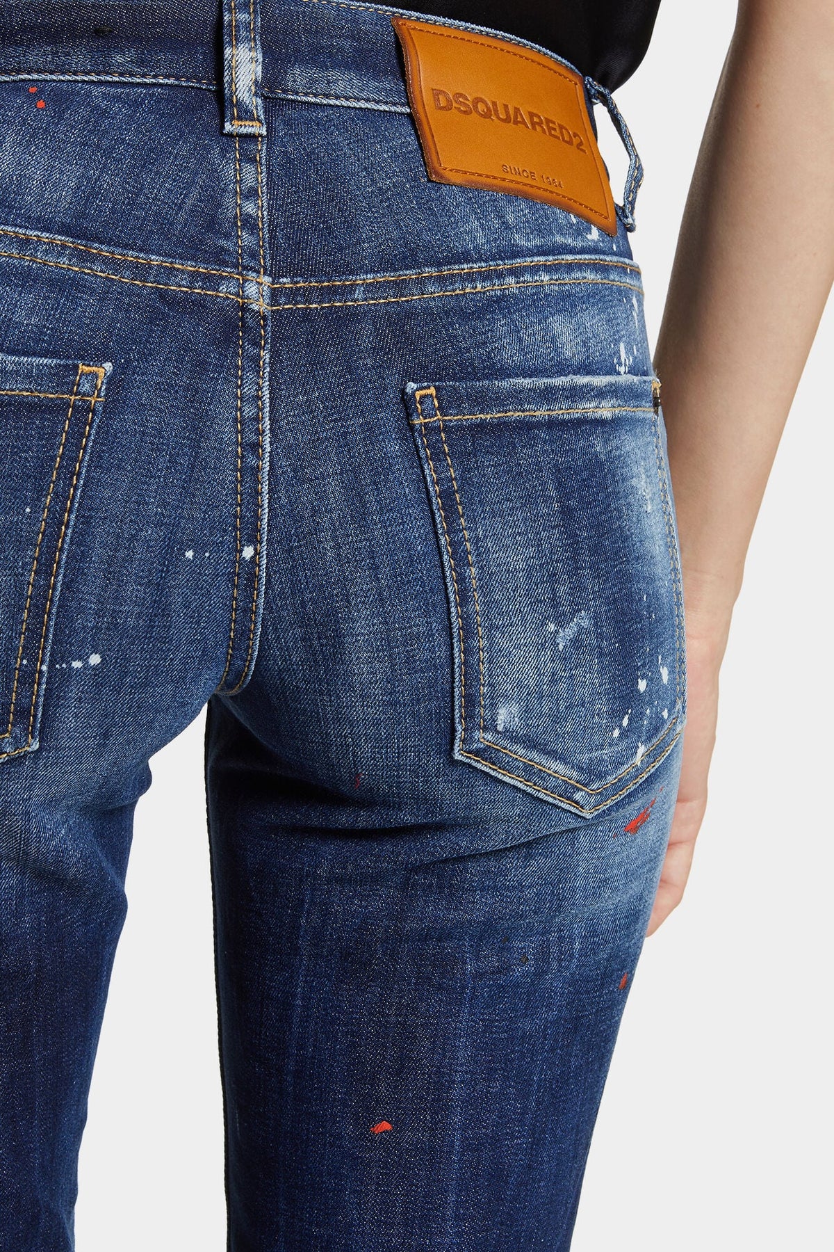 DSQUARED2 MEDIUM EASY WASH MEDIUM WAIST JENNIFER JEANS BLUE — vista 6