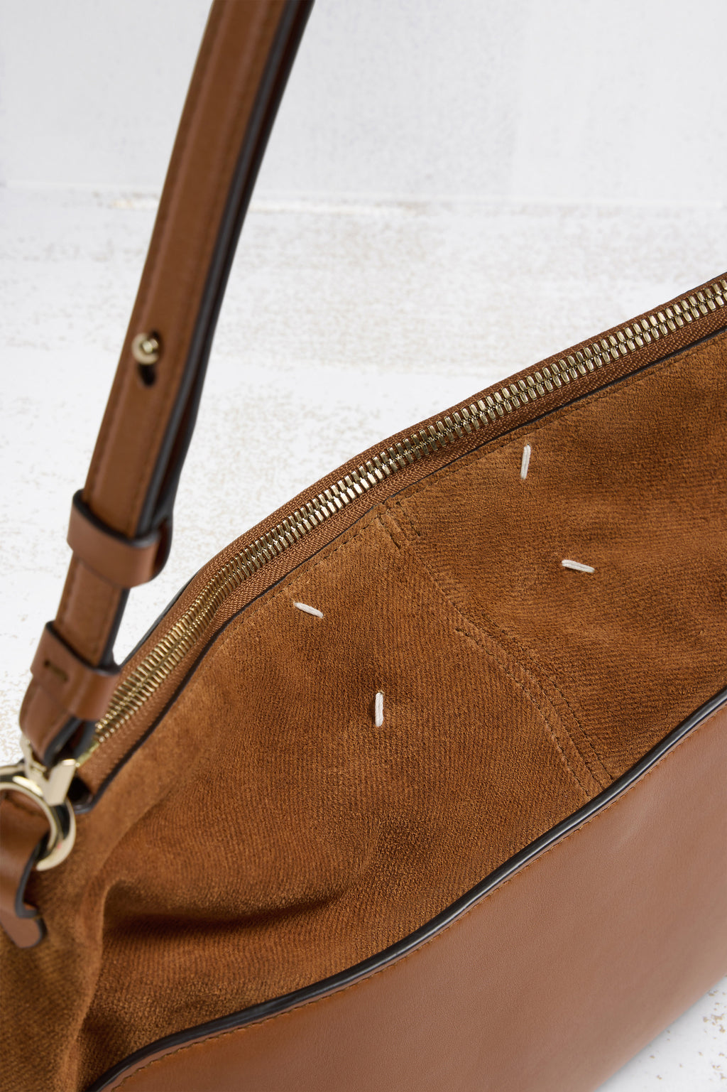 MAISON MARGIELA 5AC SOFT POUCH COGNAC — vista 4