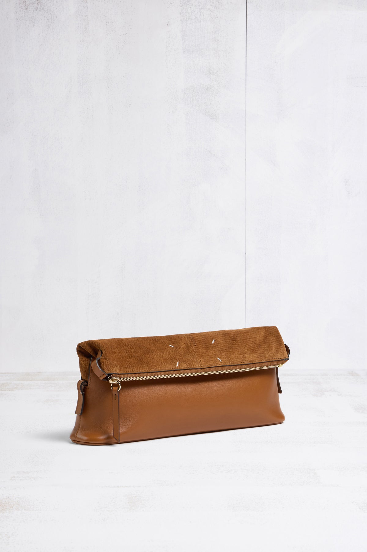 MAISON MARGIELA 5AC SOFT POUCH COGNAC — vista 3