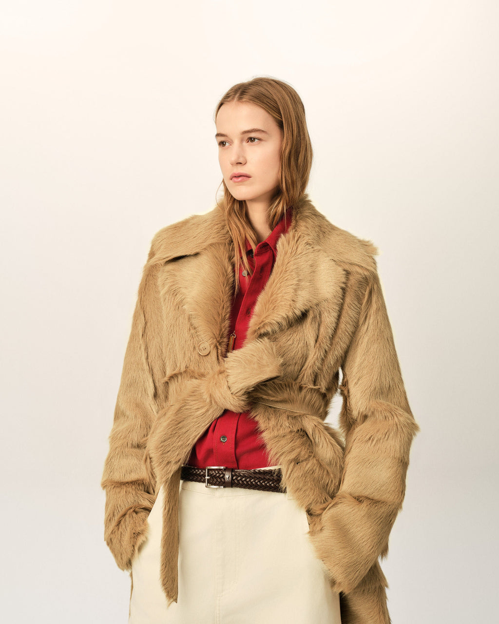 AMI PARIS LONG BEIGE GOAT LEATHER BELTED COAT — vista 9