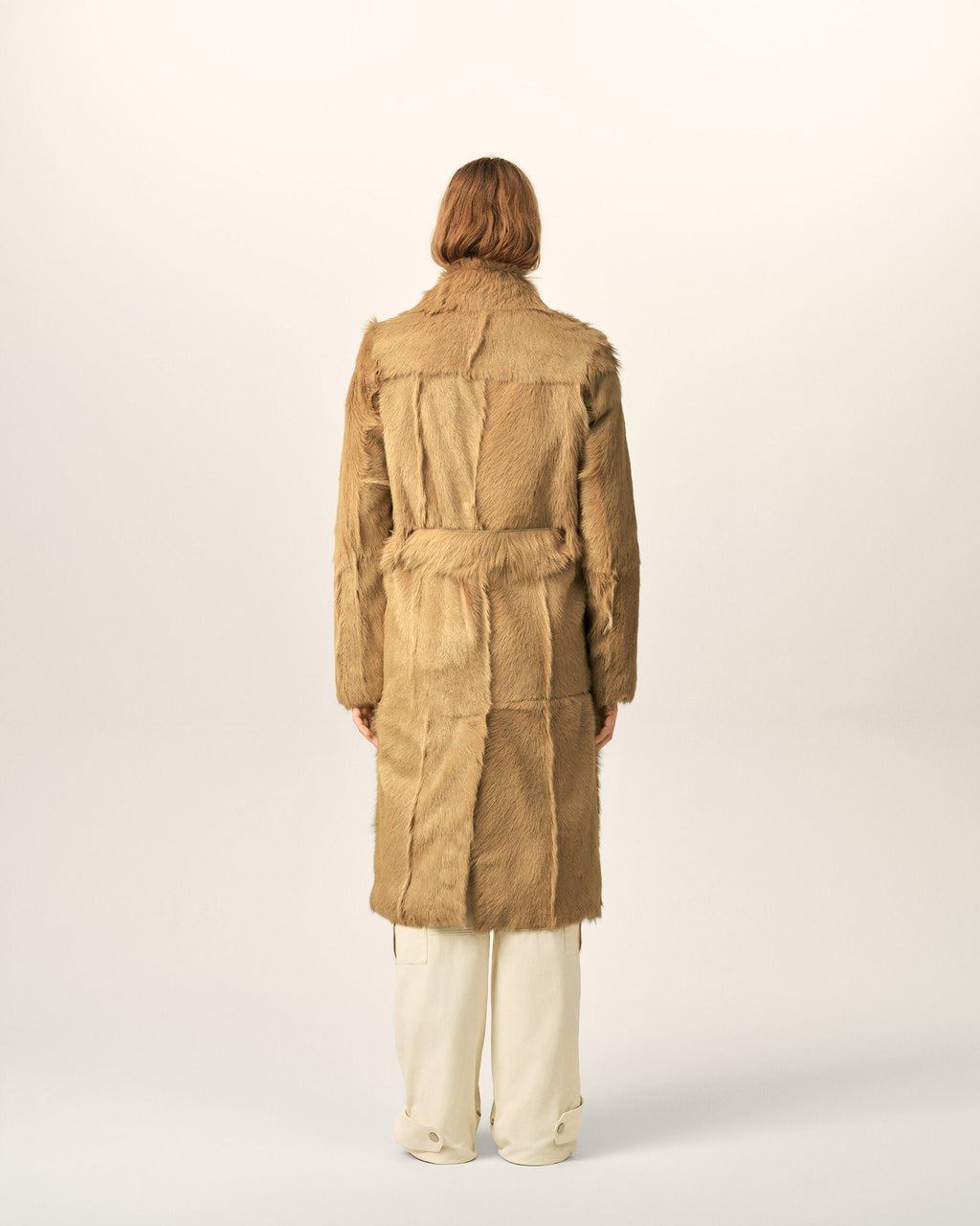 AMI PARIS LONG BEIGE GOAT LEATHER BELTED COAT — vista 5