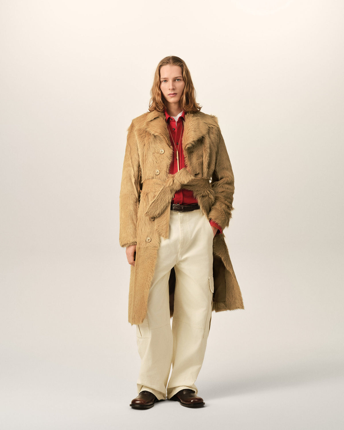 AMI PARIS LONG BEIGE GOAT LEATHER BELTED COAT — vista 2