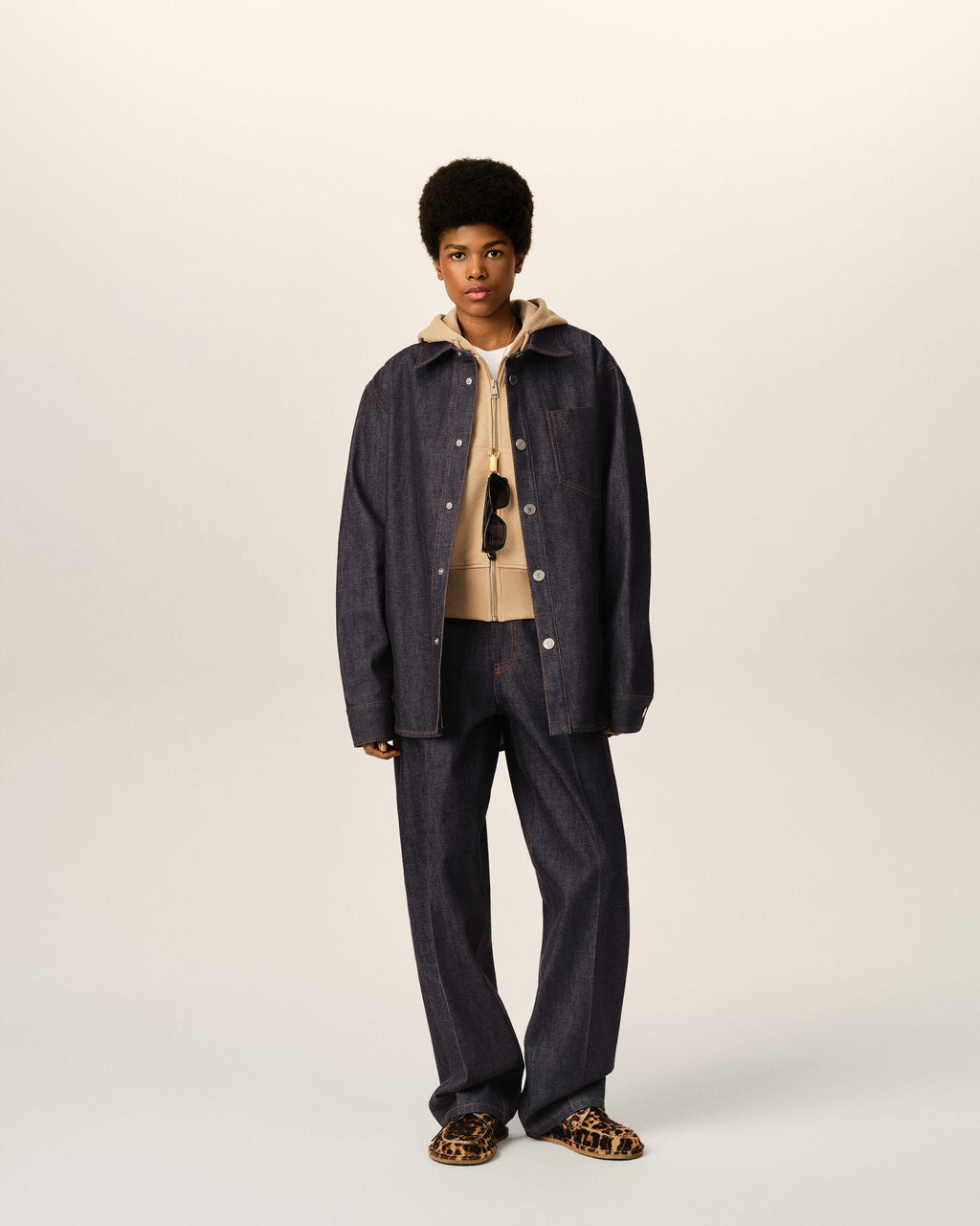 AMI PARIS BLUE COTTON OVERSHIRT WITH AMI DE COEUR — vista 8