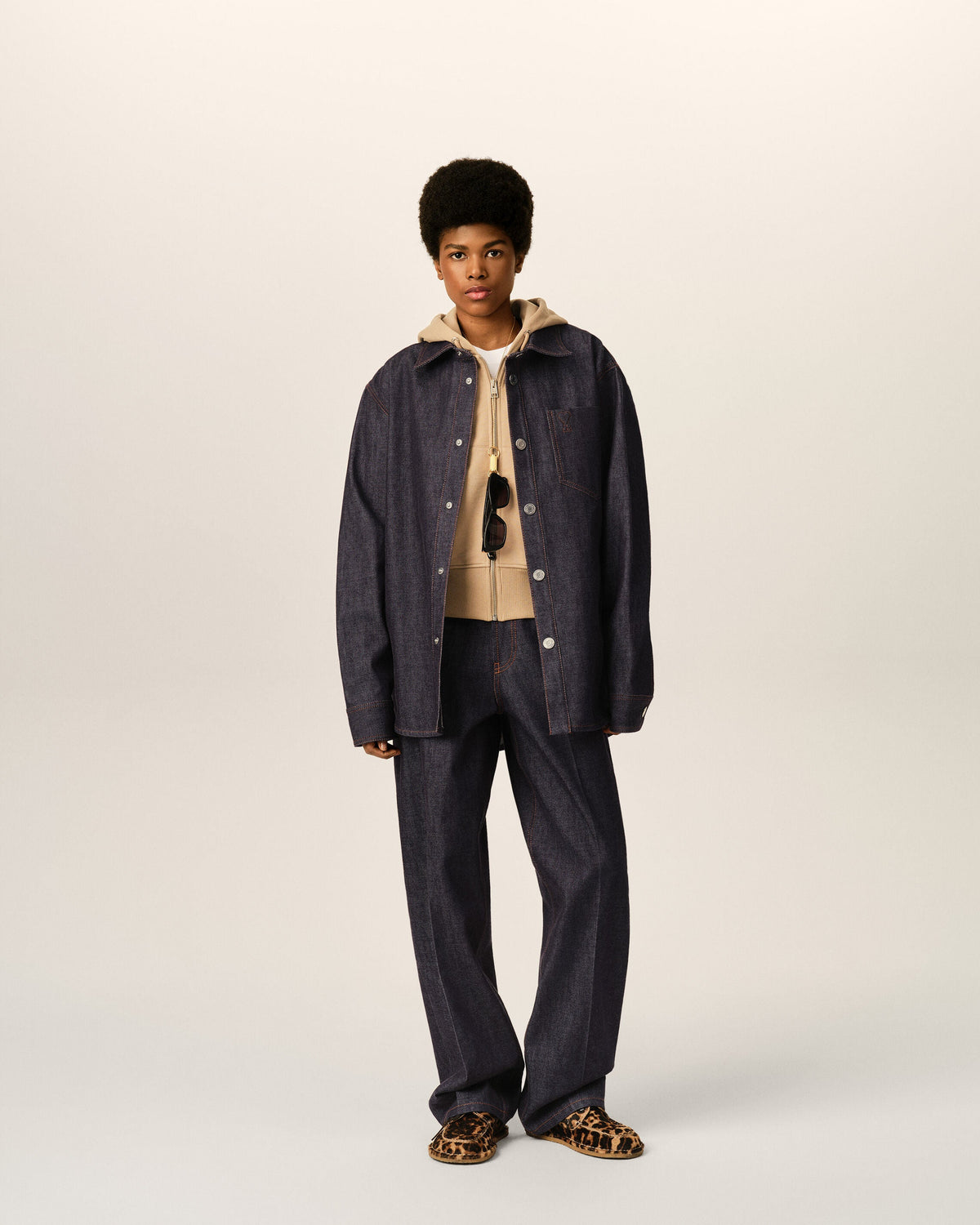 AMI PARIS BLUE COTTON OVERSHIRT WITH AMI DE COEUR — vista 8