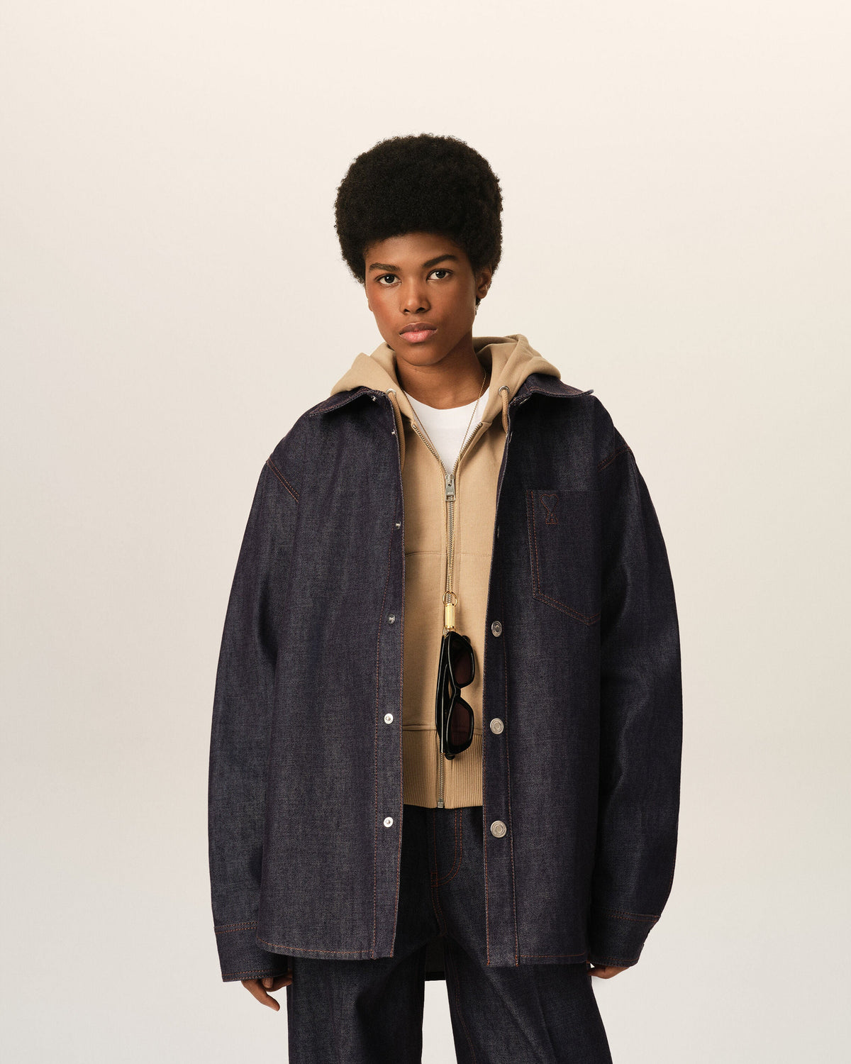 AMI PARIS BLUE COTTON OVERSHIRT WITH AMI DE COEUR — vista 9