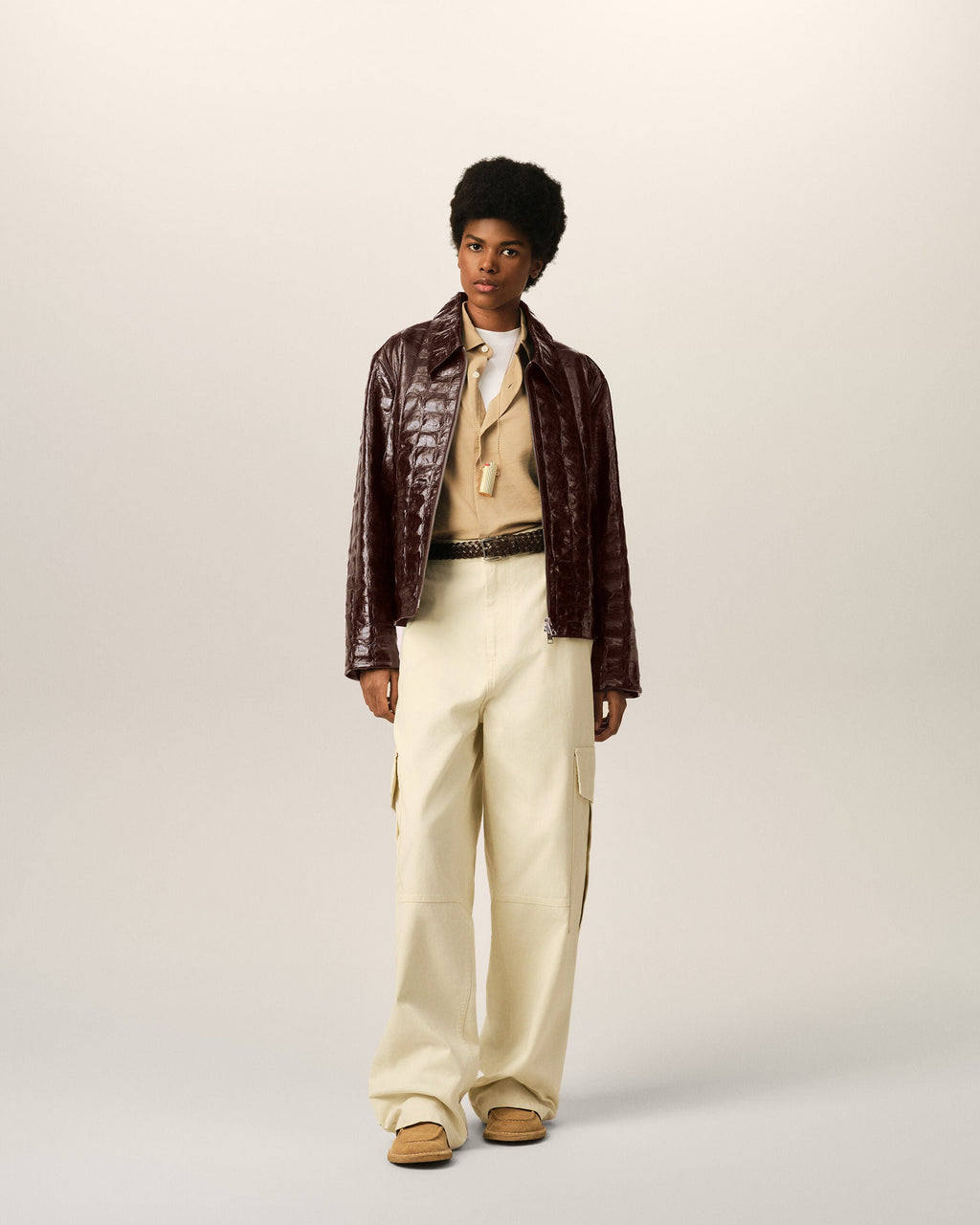 AMI PARIS BURGUNDY CROCODILE EMBOSSED COWHIDE LEATHER ZIPPED JACKET — vista 8