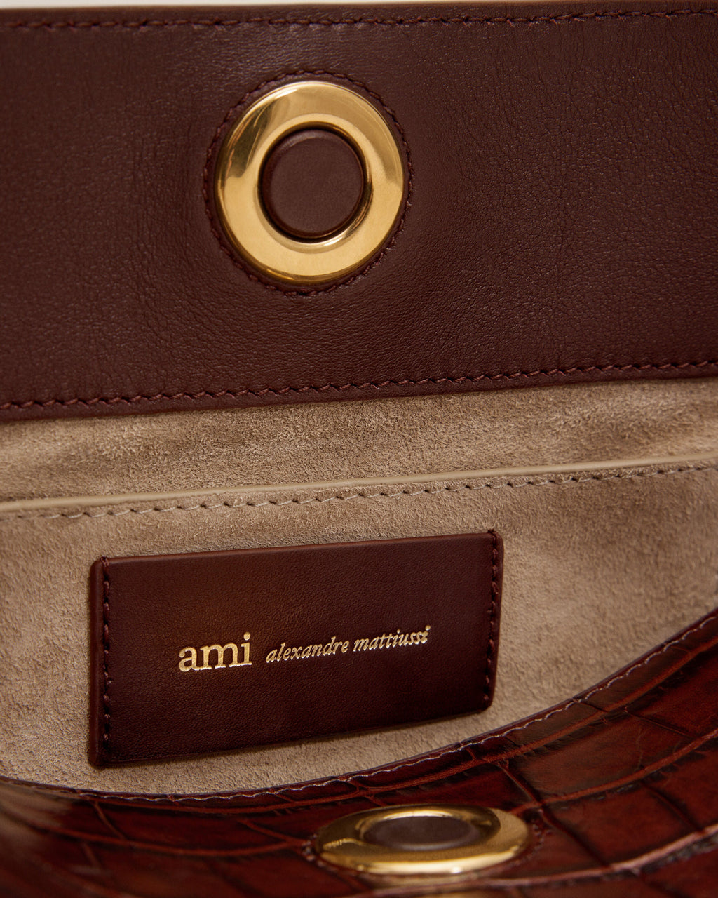AMI PARIS BROWN CROCODILE EMBOSSED COW LEATHER CARROUSEL BAG — vista 7
