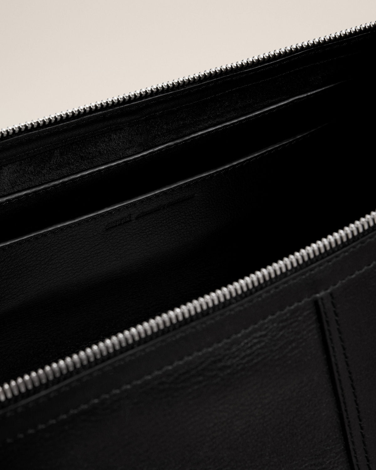 AMI PARIS SMALL BLACK TAURILLON LEATHER ETIENNE CROSSBODY BAG — vista 6