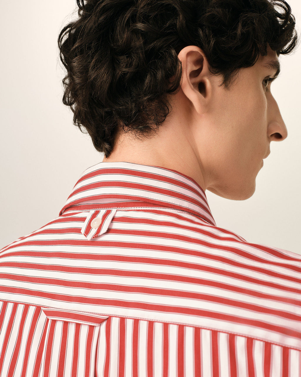 AMI PARIS RED LARGE STRIPED SHIRT WITH EMBOSSED AMI DE COEUR — vista 4