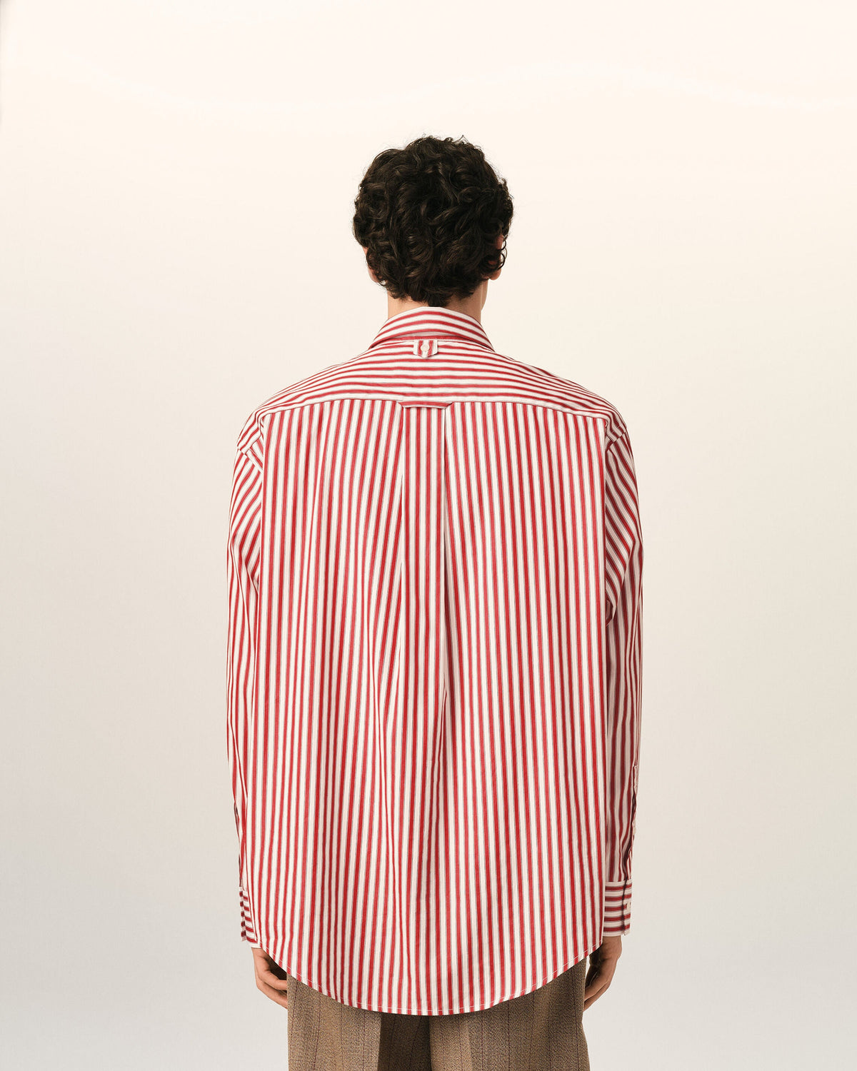 AMI PARIS RED LARGE STRIPED SHIRT WITH EMBOSSED AMI DE COEUR — vista 5