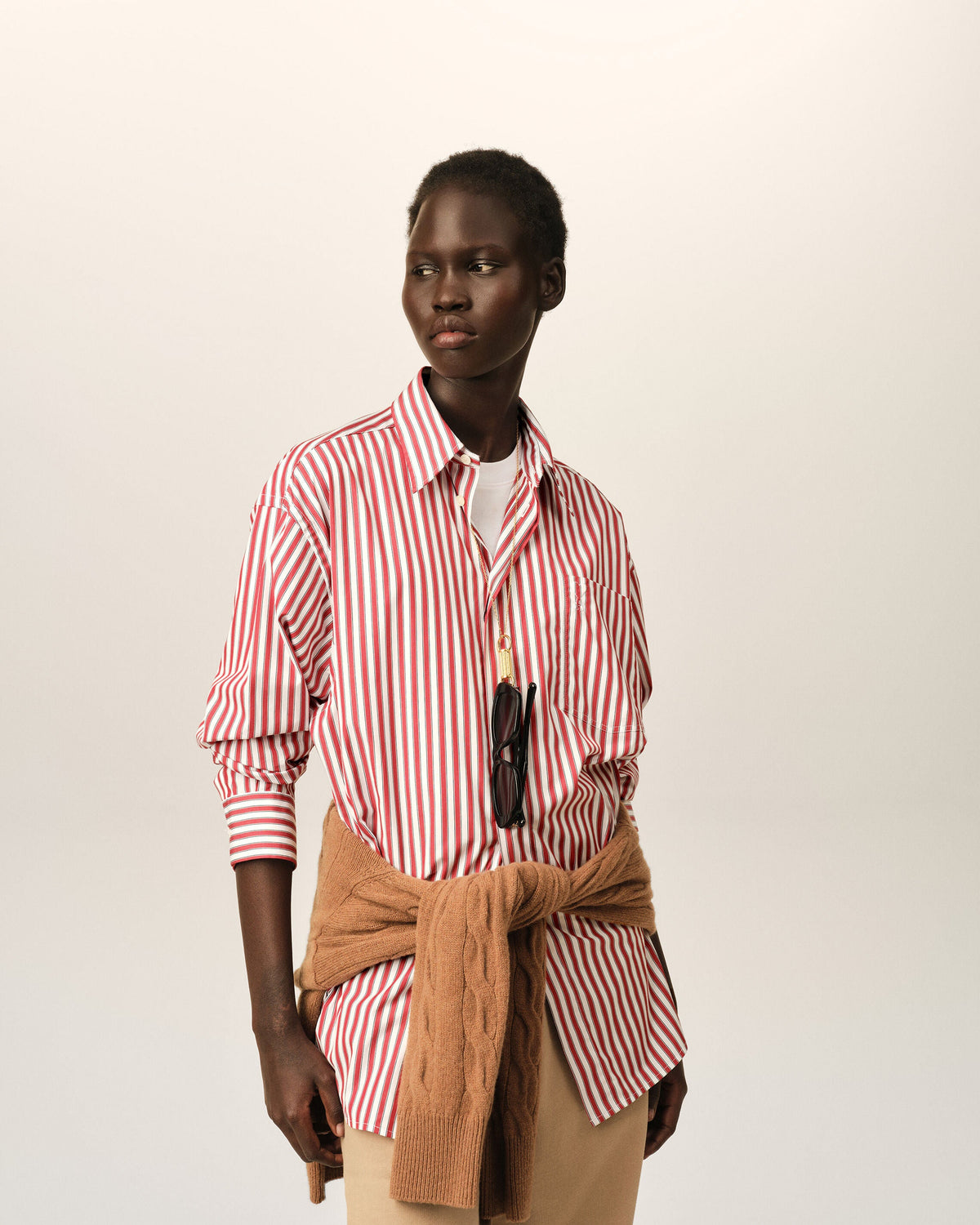 AMI PARIS RED LARGE STRIPED SHIRT WITH EMBOSSED AMI DE COEUR — vista 9