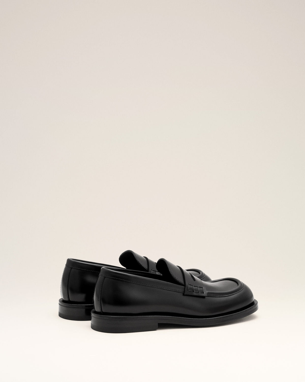 AMI PARIS BLACK COW LEATHER LOAFERS — vista 4