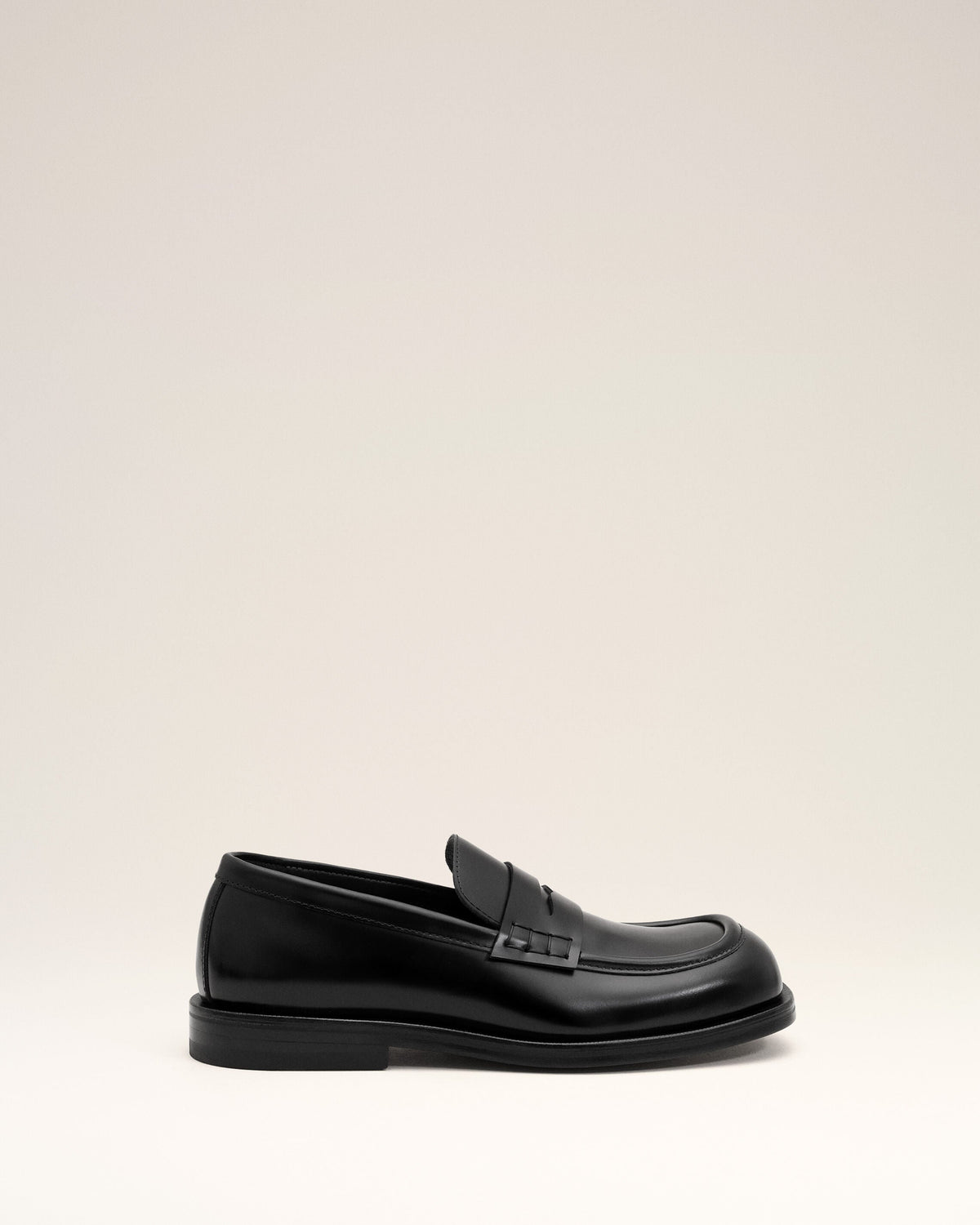 AMI PARIS BLACK COW LEATHER LOAFERS — vista 6