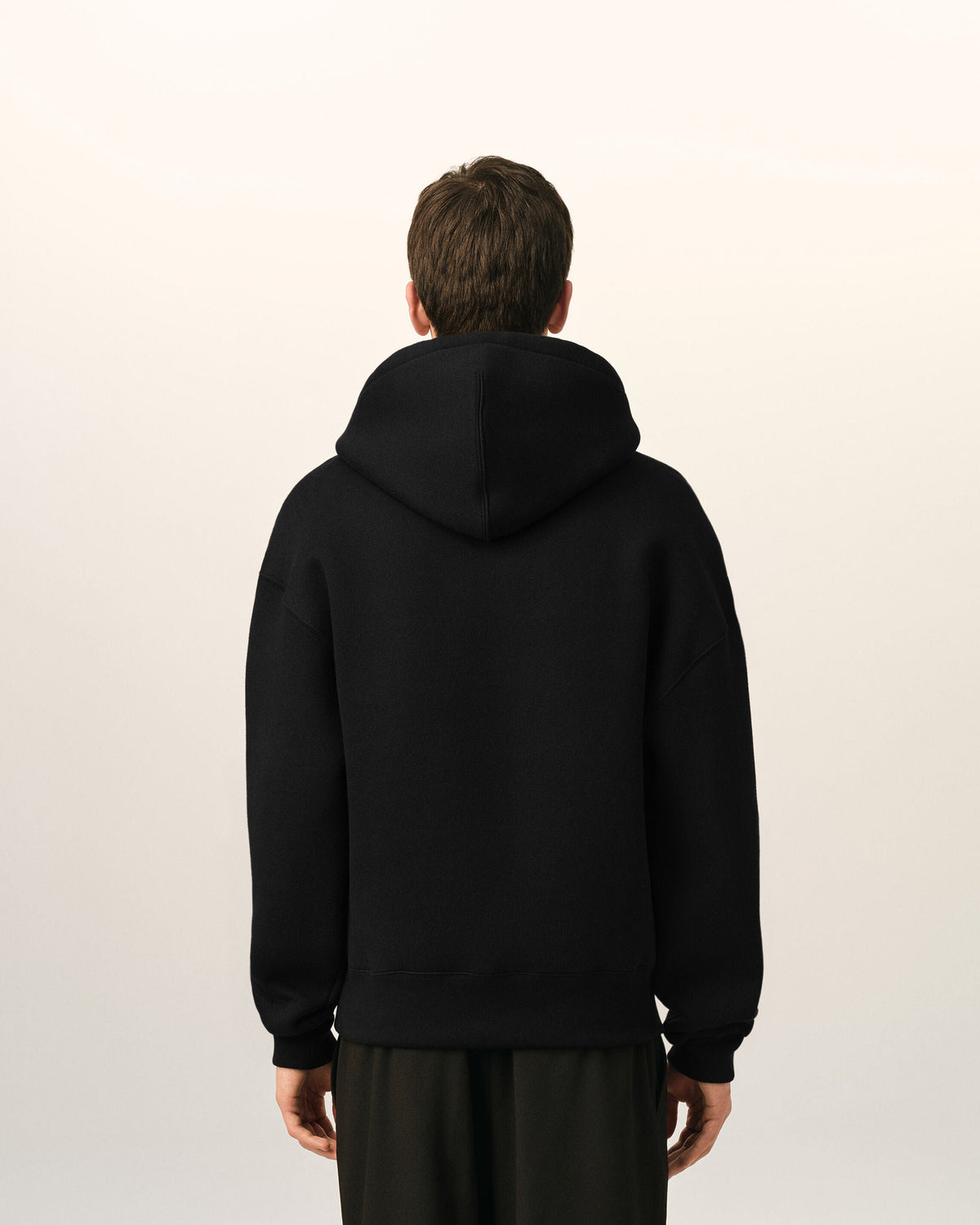 AMI PARIS BLACK COTTON HOODIE WITH EMBOSSED AMI DE COEUR — vista 5