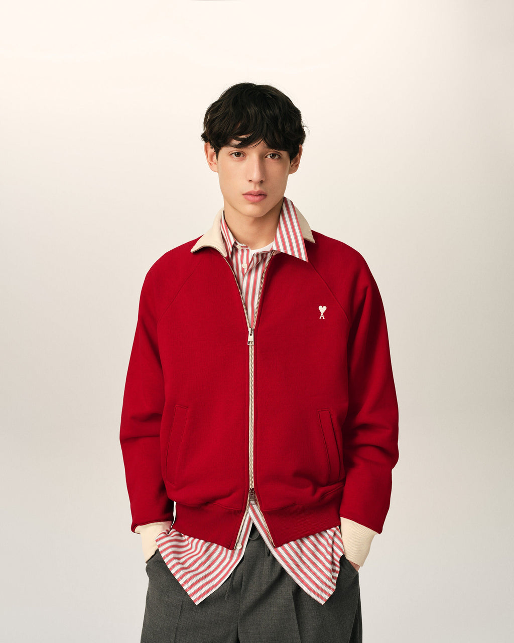 AMI PARIS RED ZIPPED COTTON SWEATSHIRT WITH AMI DE COEUR — vista 2