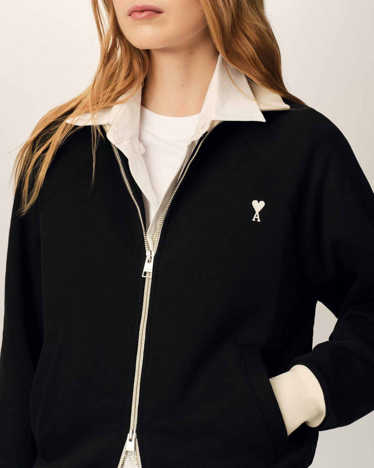 AMI PARIS BLACK ZIPPED COTTON SWEATSHIRT WITH AMI DE COEUR — vista 10