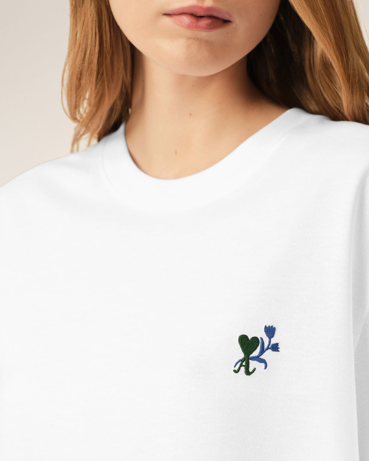 AMI PARIS WHITE COTTON T-SHIRT WITH AMI DE COEUR TULIP — vista 10