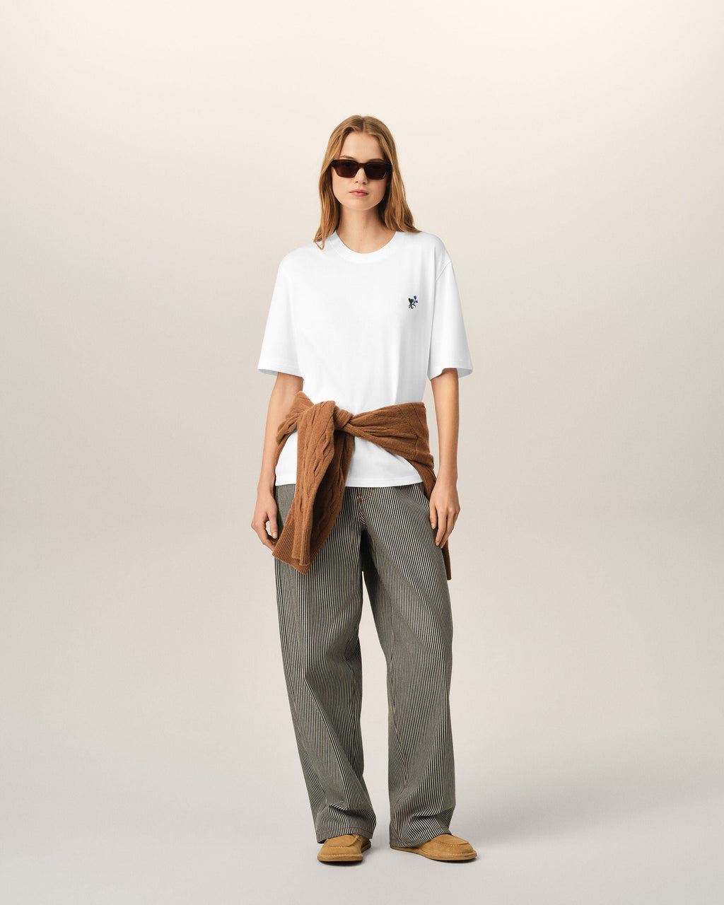AMI PARIS WHITE COTTON T-SHIRT WITH AMI DE COEUR TULIP — vista 9