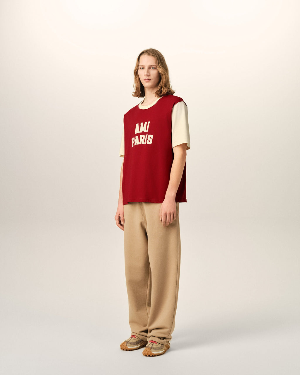 AMI PARIS RED COTTON T-SHIRT WITH AMI PARIS EMBROIDERY — vista 6