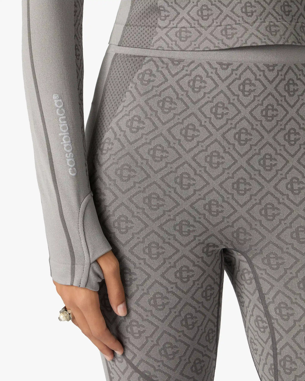 CASABLANCA LIGHT GREY SEAMLESS MONOGRAM LONG SLEEVE TOP — vista 5