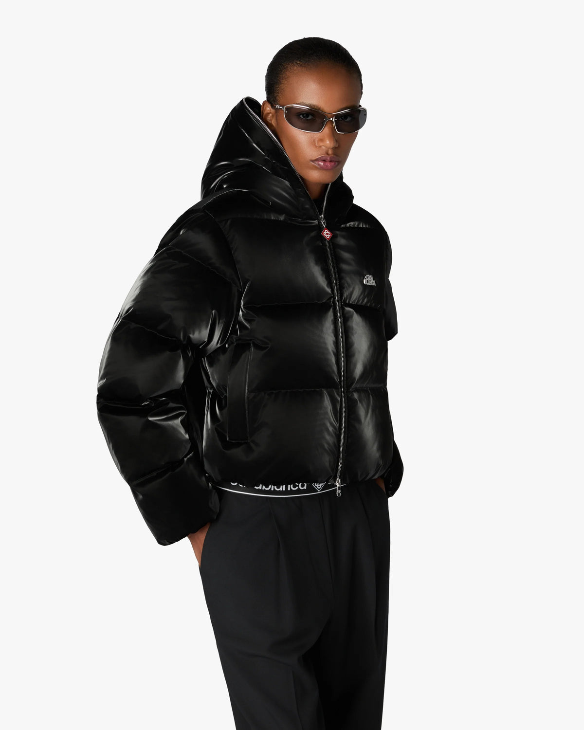 CASABLANCA BLACK LACQUERED CROPPED NYLON PUFFER DOWN JACKET — vista 4