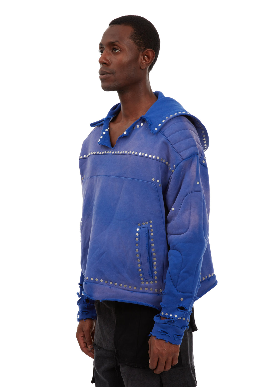 WHO DECIDES WAR HARDWARE AMOUR HOODED PULLOVER — vista 4