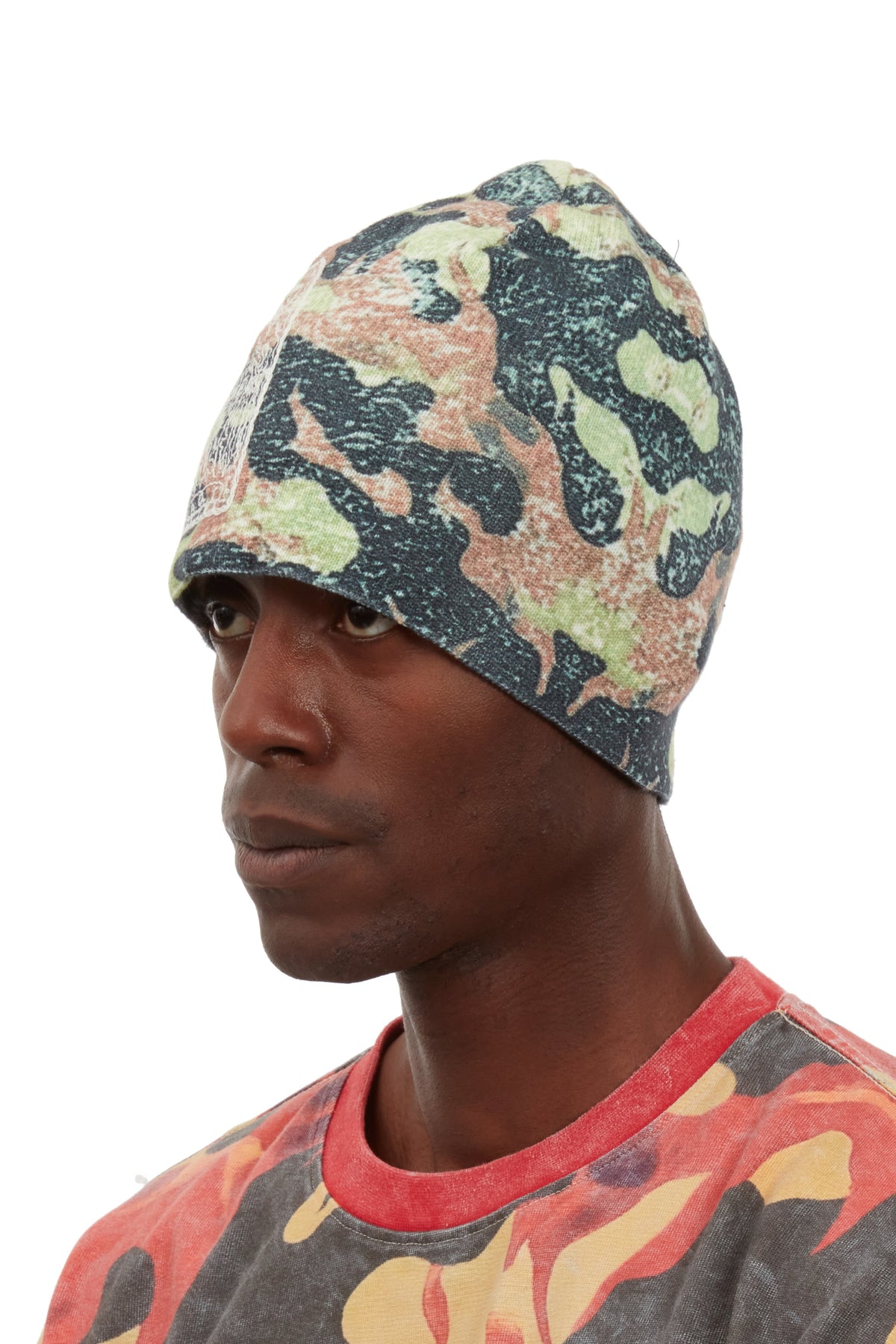 WHO DECIDES WAR FLAME CAMO KNIT HAT — vista 4