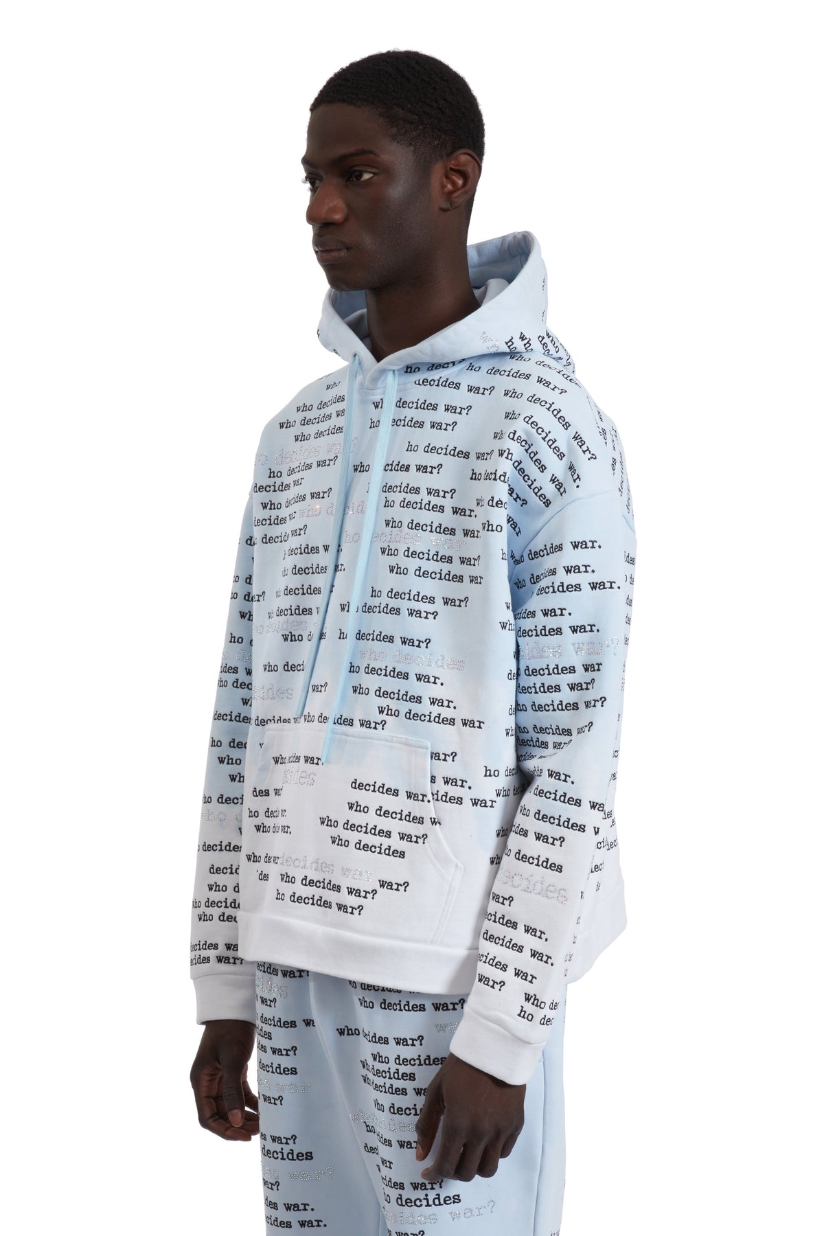 WHO DECIDES WAR WDW SCRIPTURE HOODED PULLOVER — vista 4