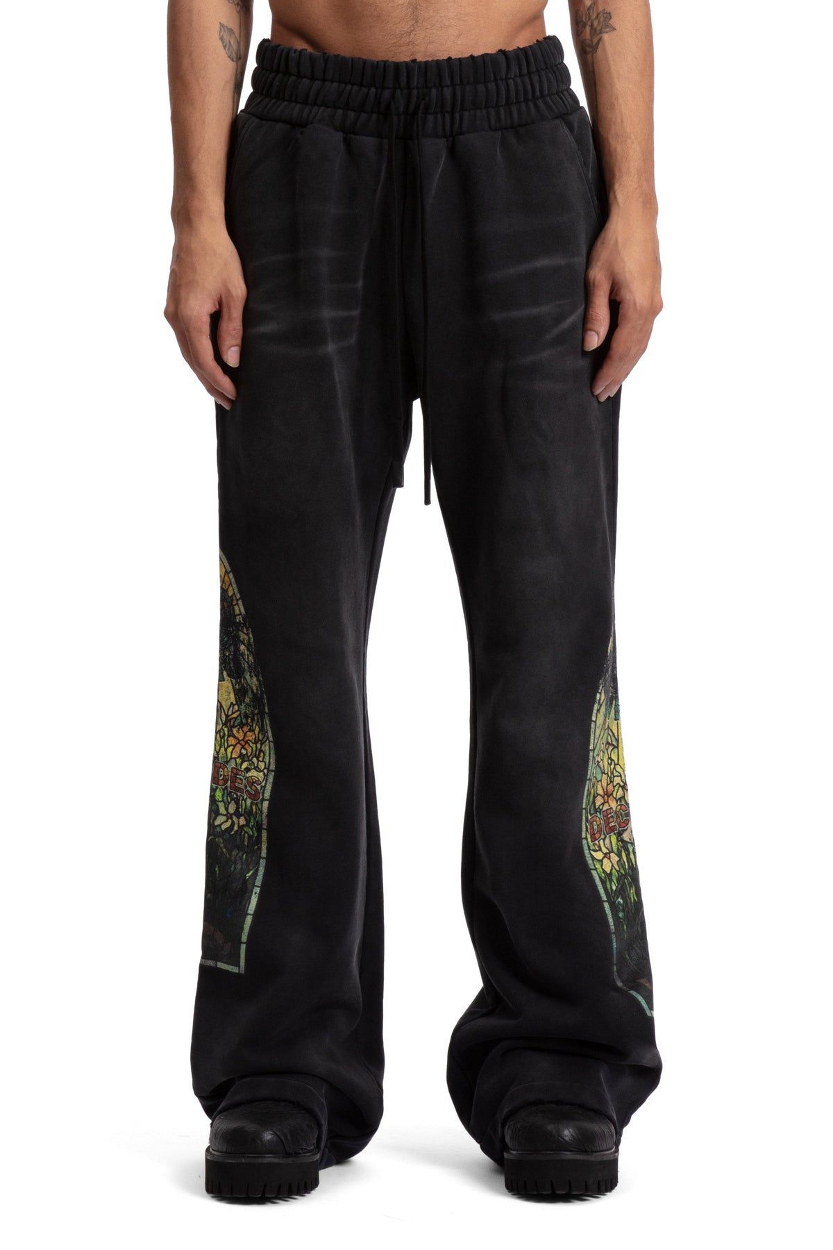 WHO DECIDES WAR FADED SWEATPANT — vista 3