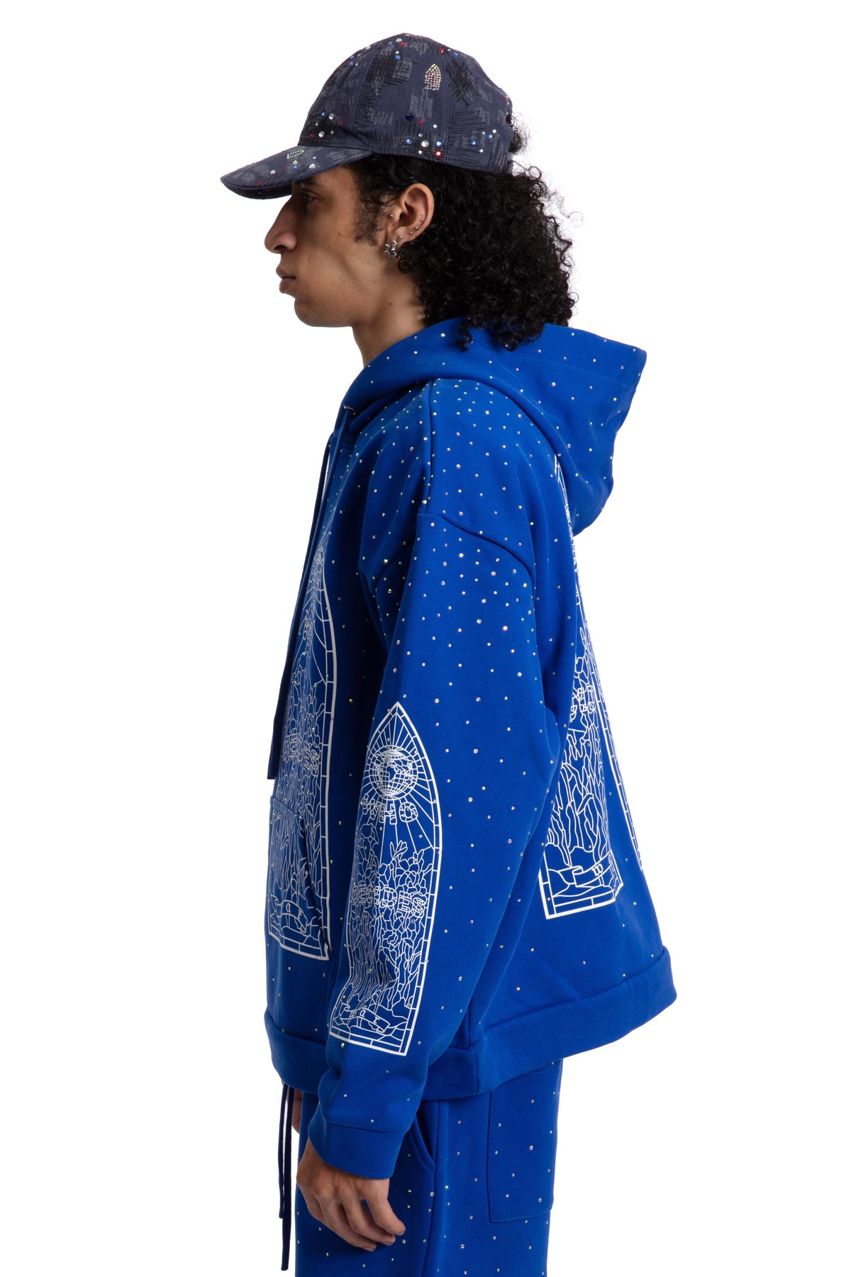 WHO DECIDES WAR RHINESTONE HOODED PULLOVER — vista 5