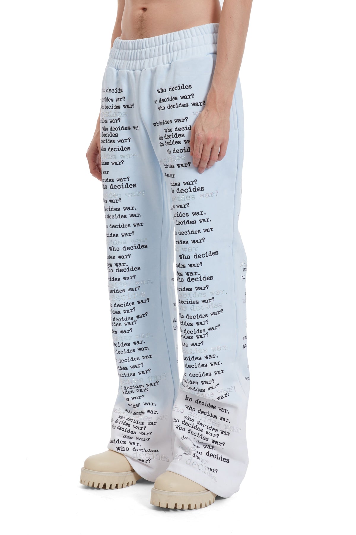 WHO DECIDES WAR WDW SCRIPTURE SWEATPANTS — vista 4