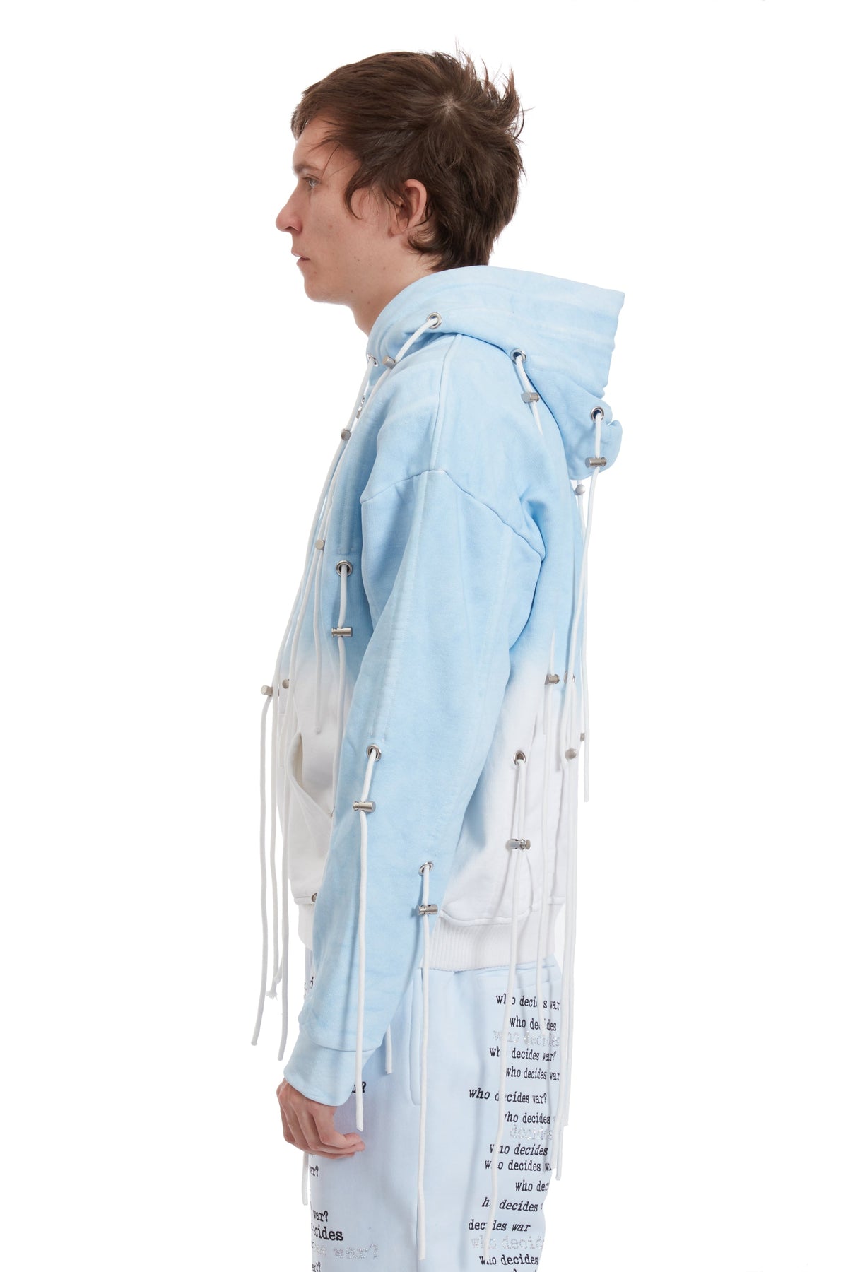WHO DECIDES WAR STRING THEORY ZIP UP HOODIE — vista 5