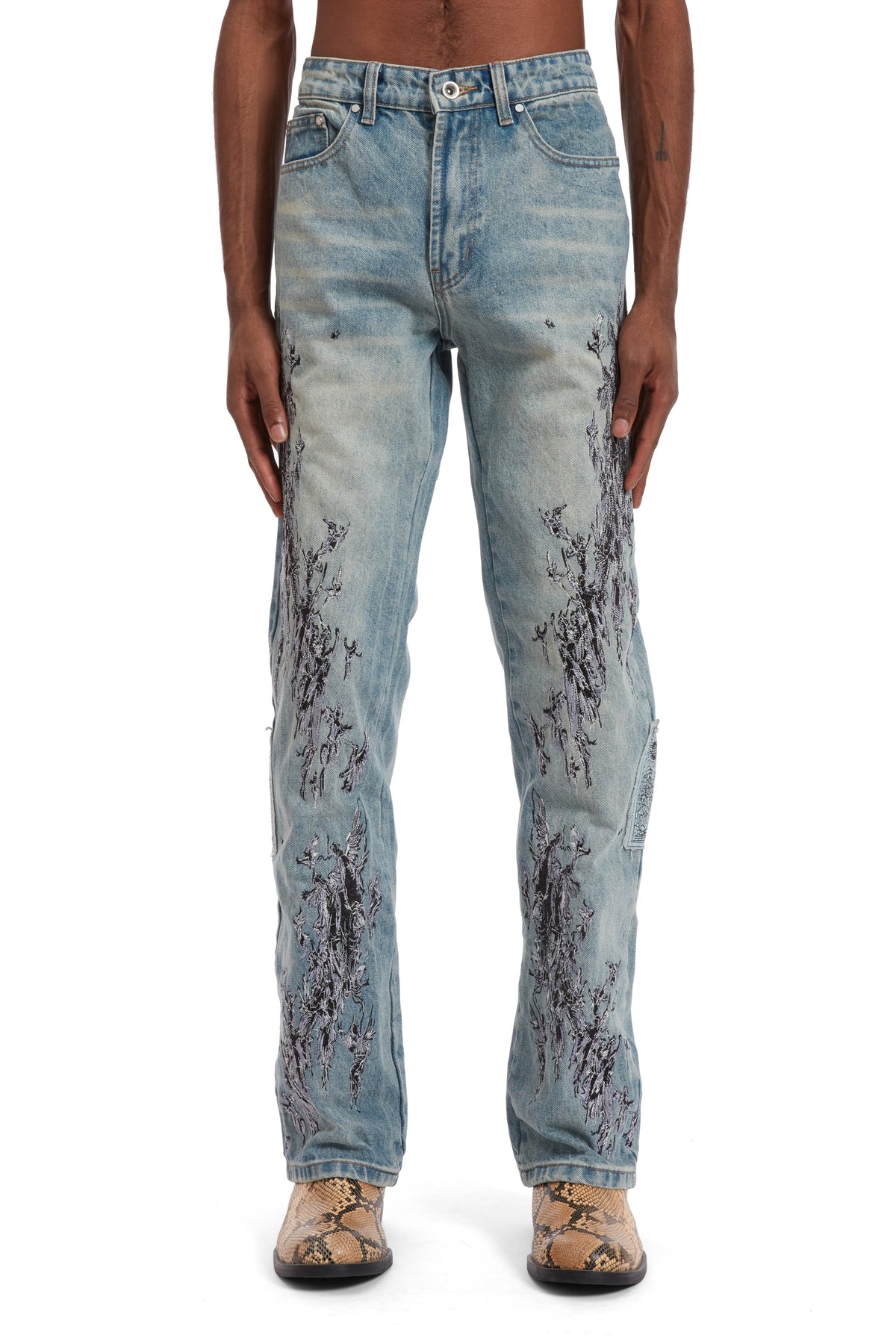 WHO DECIDES WAR SCRATCHED DENIM — vista 3