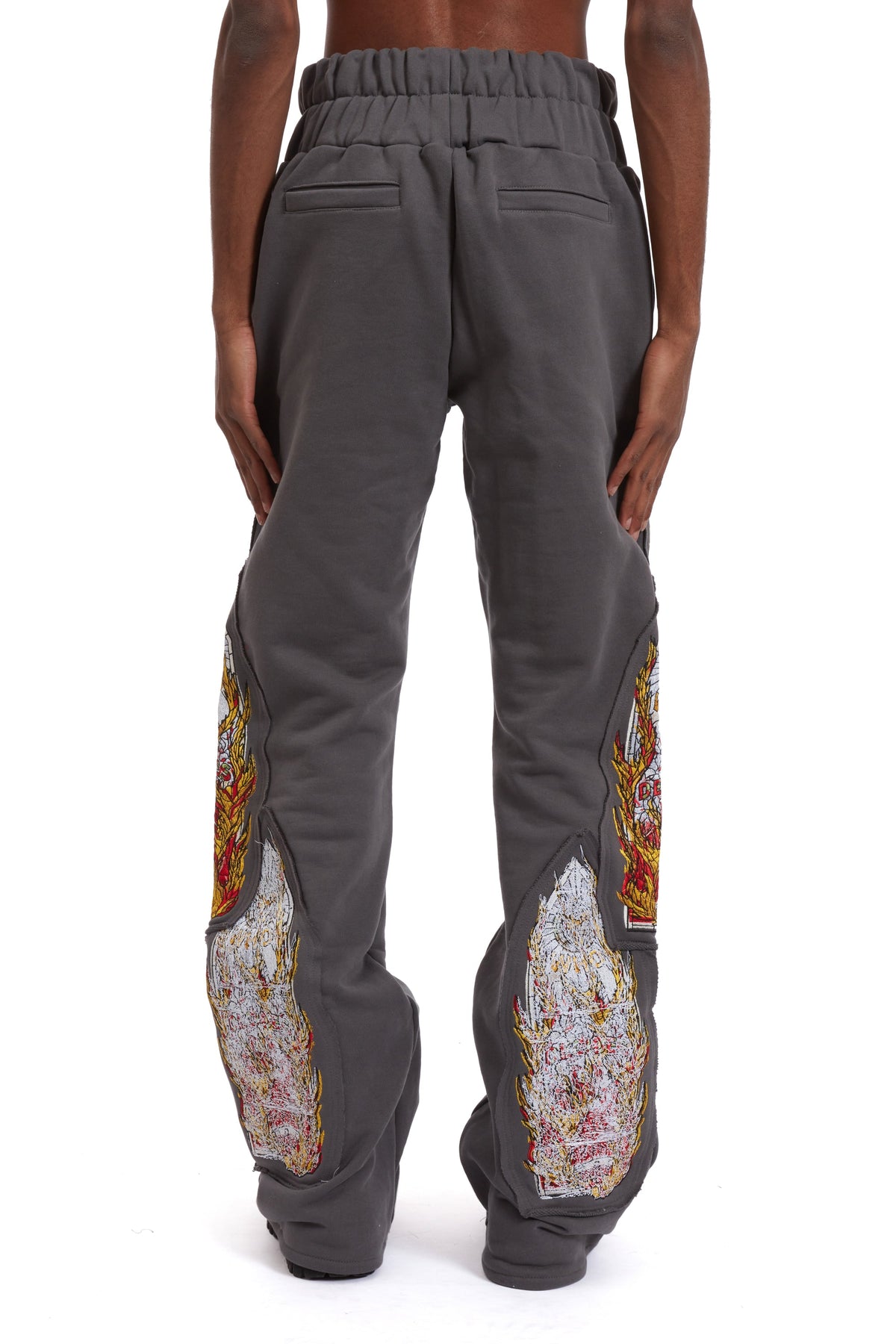 WHO DECIDES WAR TRIPLE FLAME GLASS SWEATPANTS — vista 6