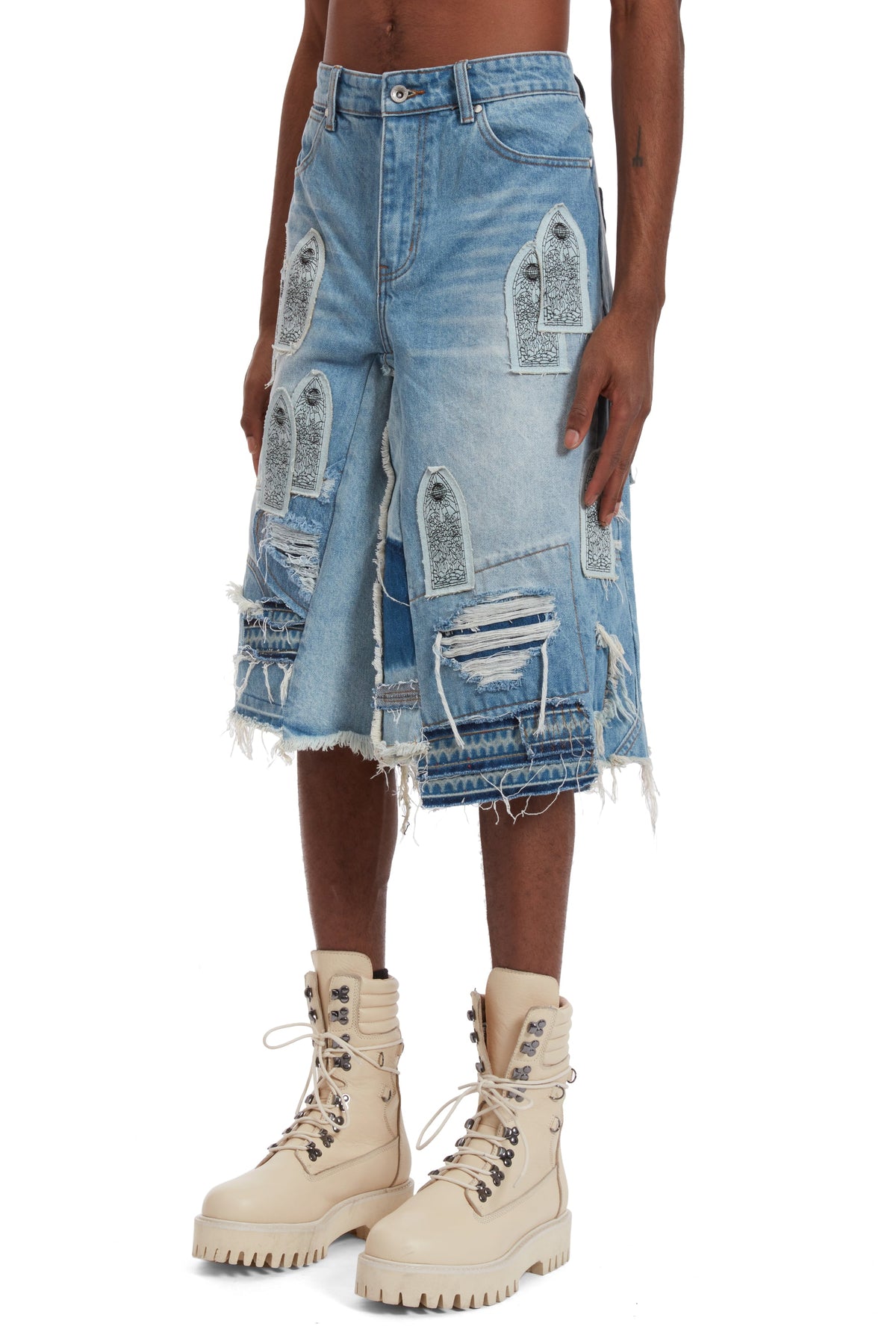 WHO DECIDES WAR PATCHED ARCH BLOWOUT DENIM SHORT — vista 4