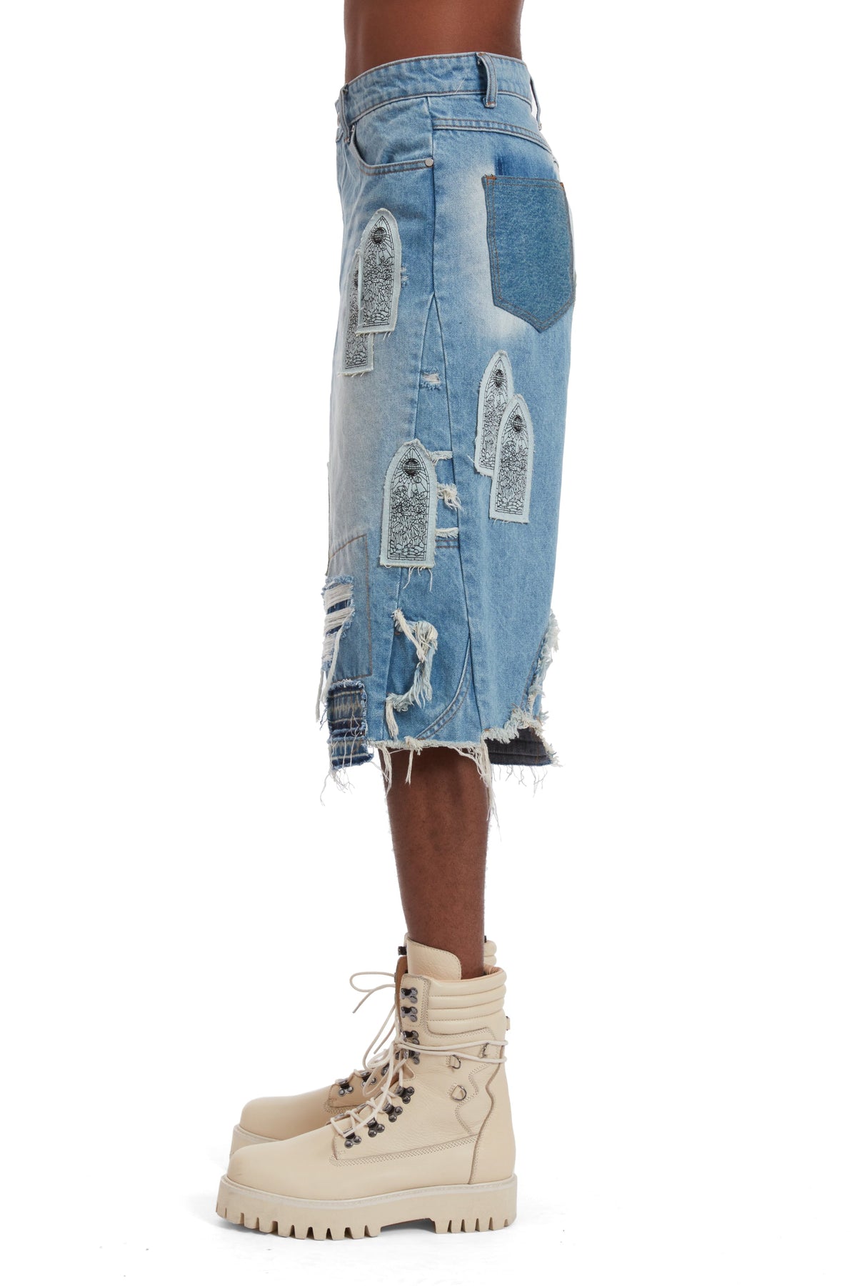 WHO DECIDES WAR PATCHED ARCH BLOWOUT DENIM SHORT — vista 5