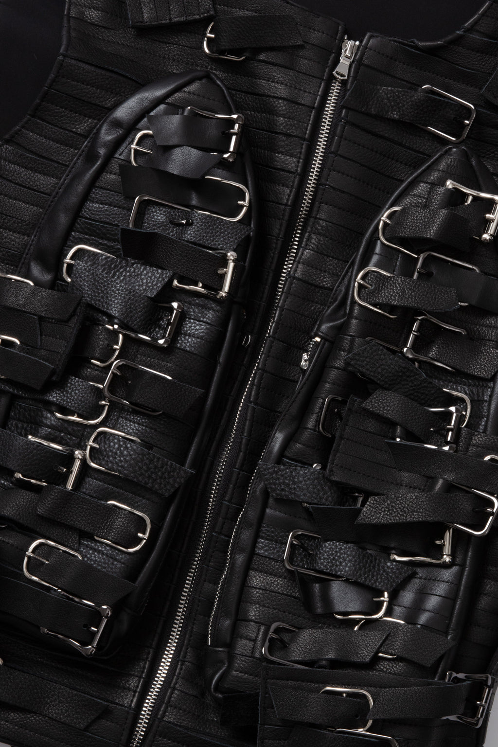 WHO DECIDES WAR ULTRA BELT VEST — vista 2
