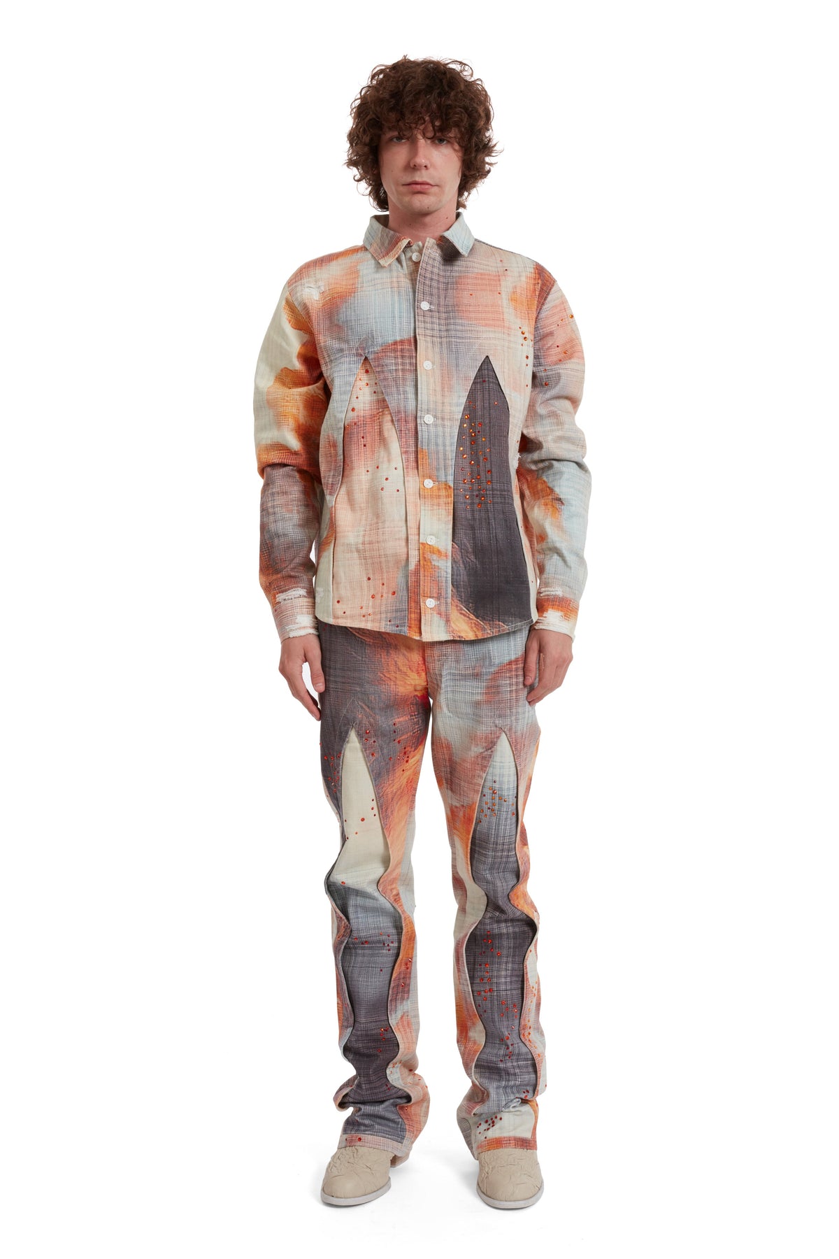 WHO DECIDES WAR HOLLOW GLASS SUNFIRE BUTTON UP — vista 7