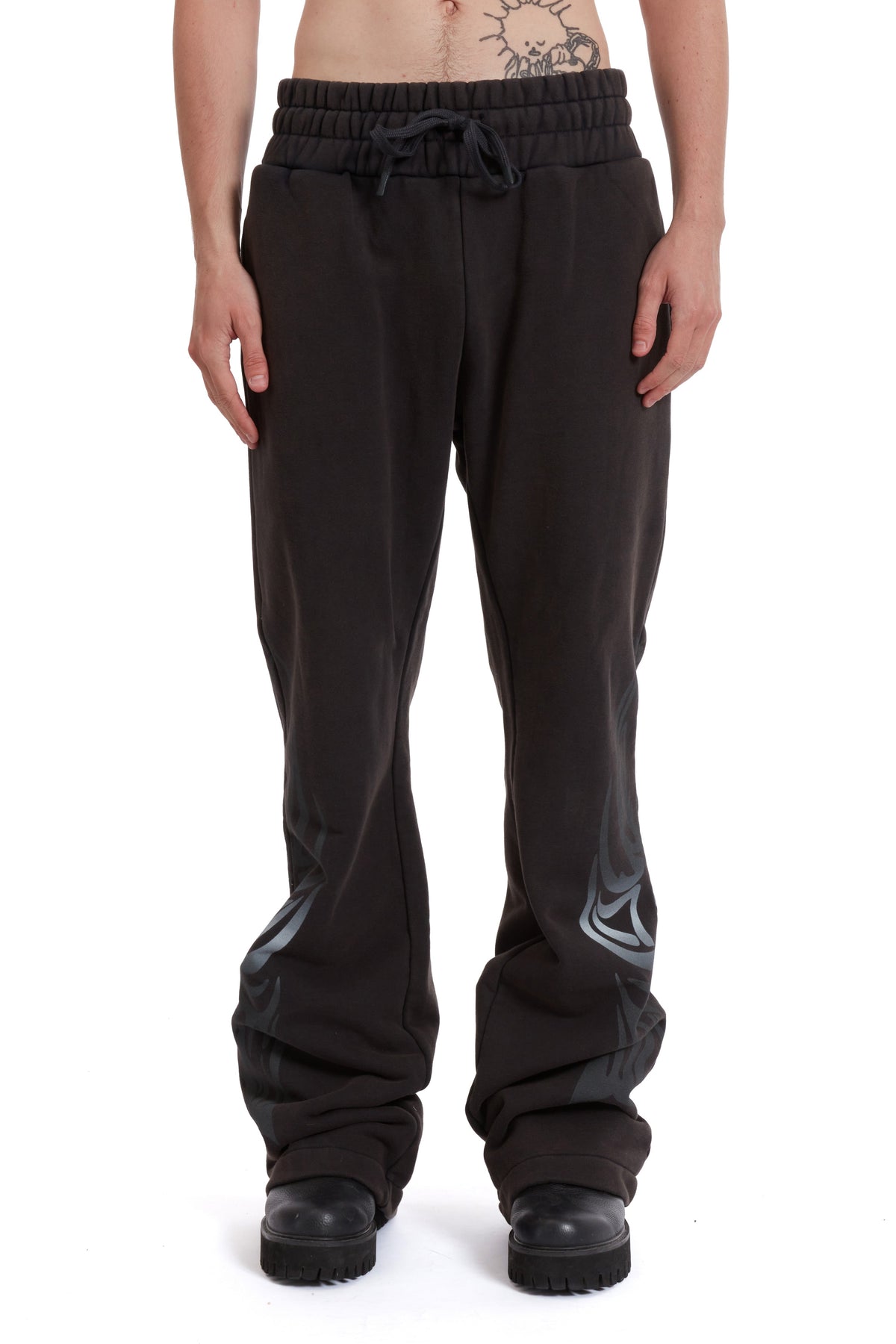 WHO DECIDES WAR WINGED SWEATPANT — vista 3