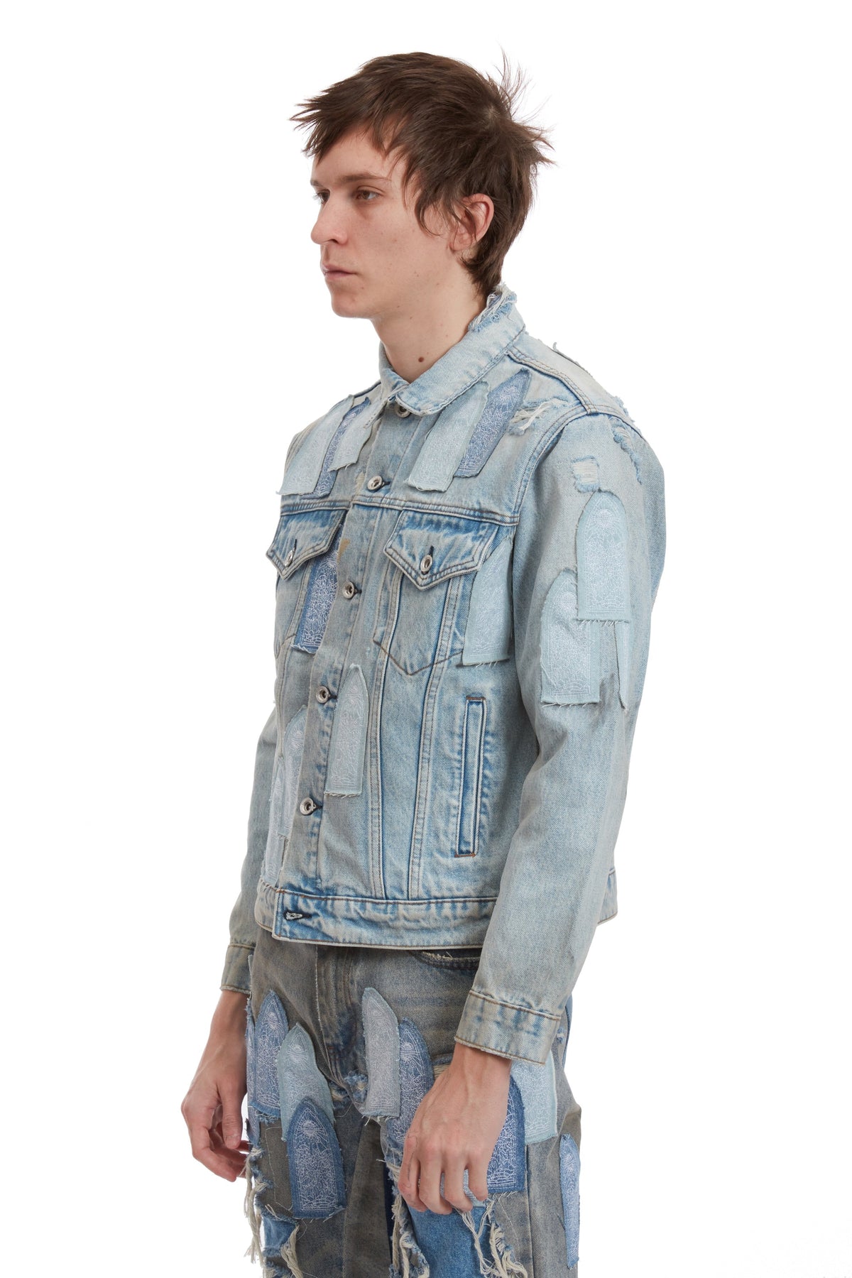 WHO DECIDES WAR PATCHED ARCH DENIM JACKET — vista 4
