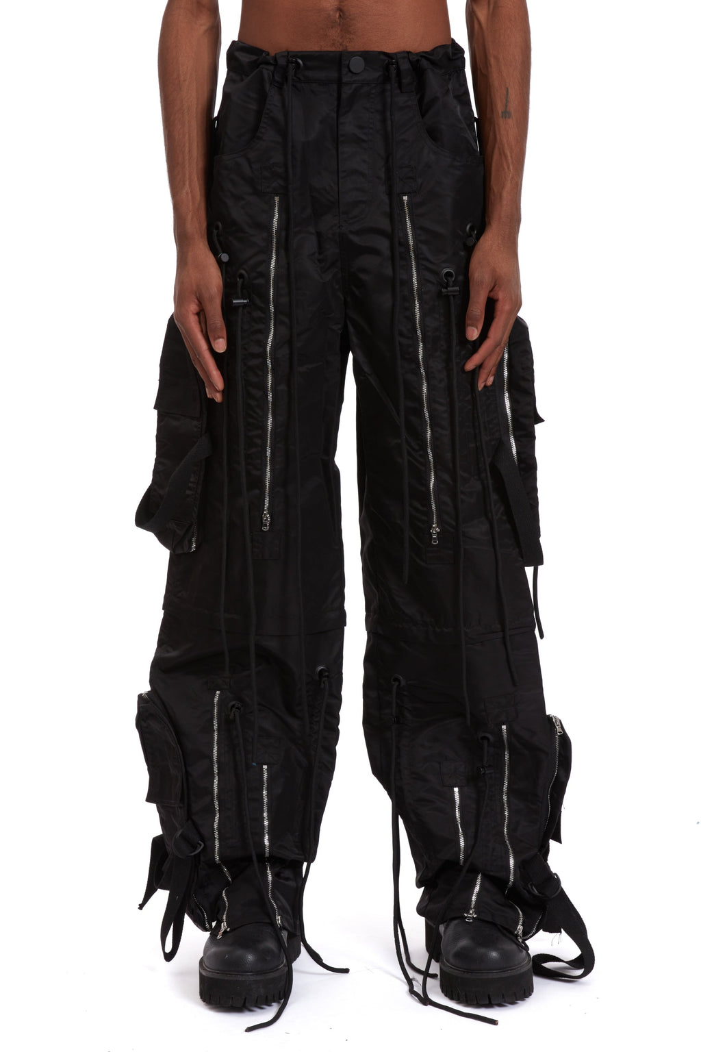 WHO DECIDES WAR STRING THEORY CARGO PANT — vista 3