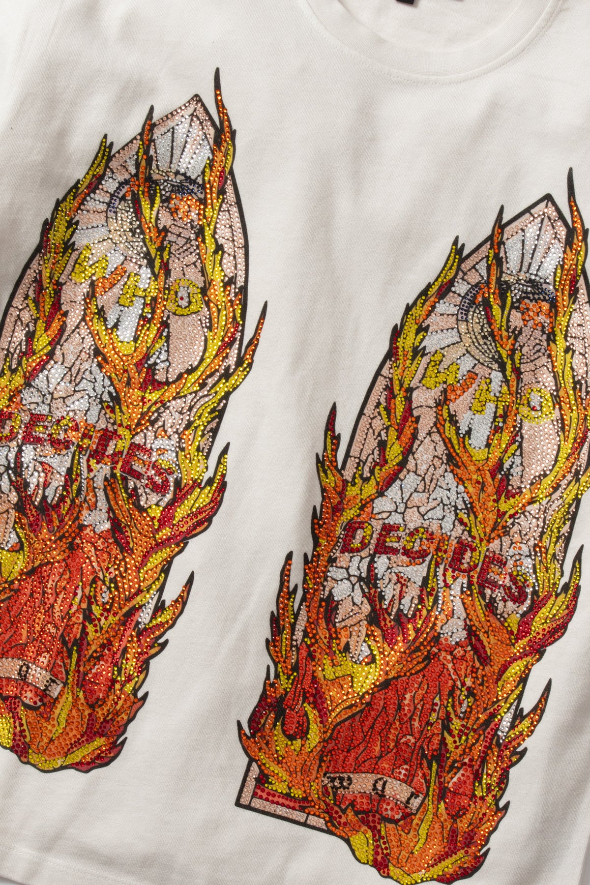 WHO DECIDES WAR RHINESTONE FLAME GLASS JERSEY — vista 2