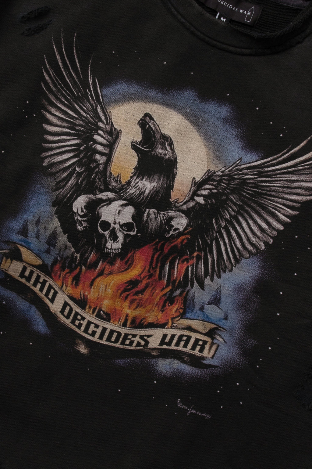WHO DECIDES WAR MOON PULLOVER — vista 2
