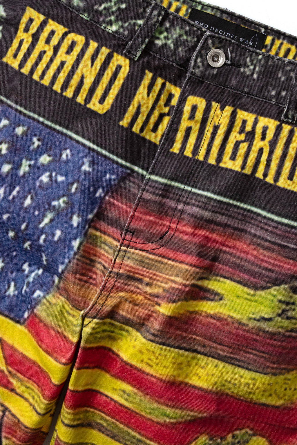 WHO DECIDES WAR FILM TROUSERS — vista 2