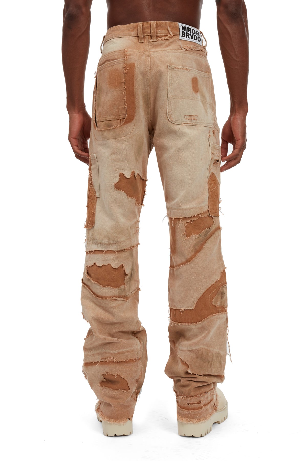 WHO DECIDES WAR UNEARTHED TROUSERS — vista 6