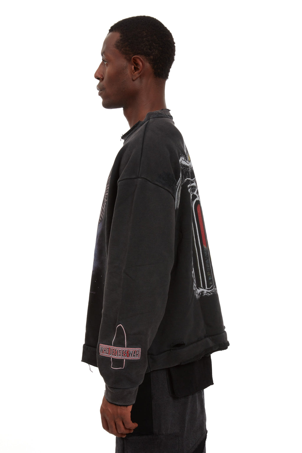 WHO DECIDES WAR MOON PULLOVER — vista 5