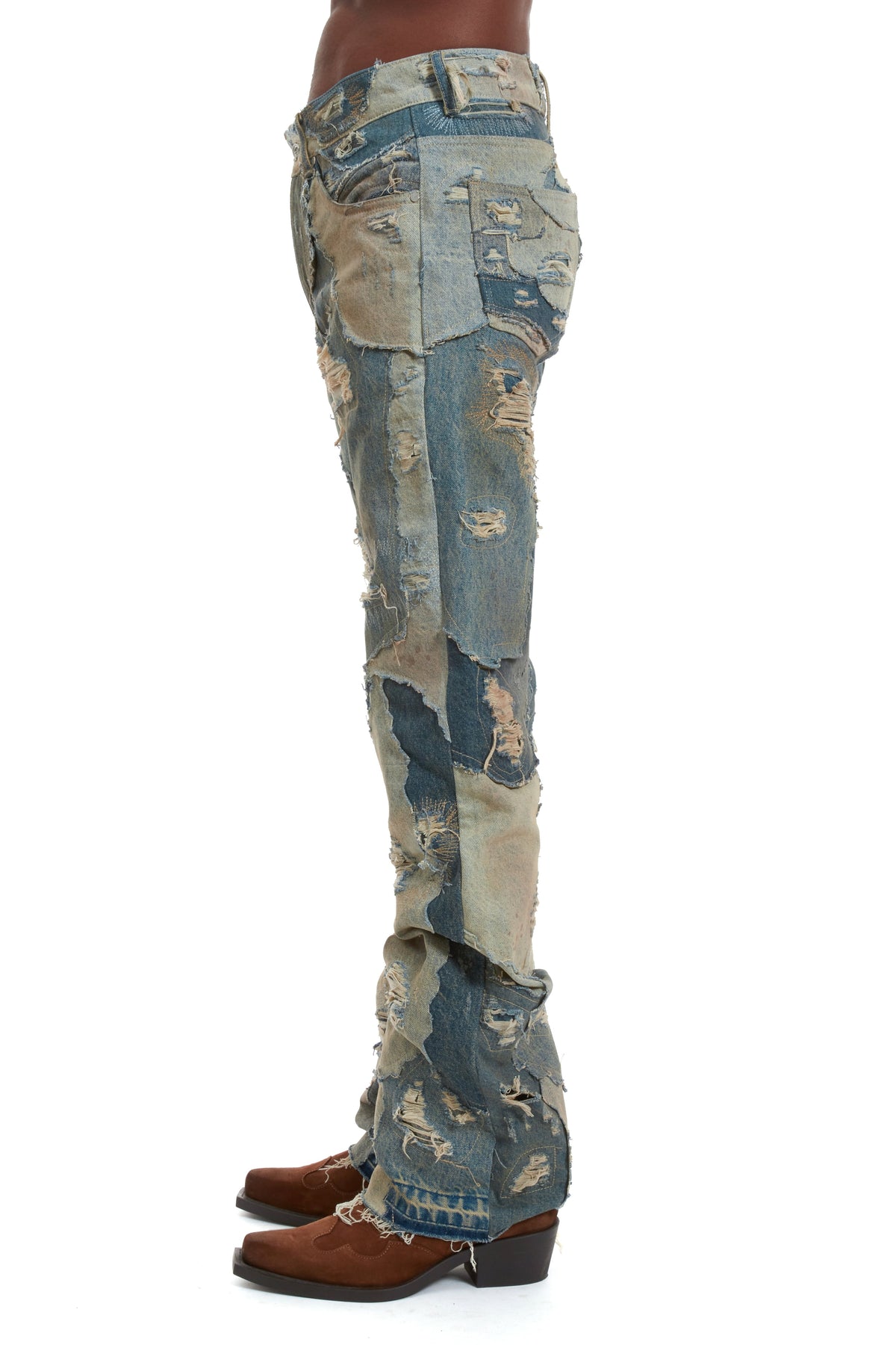 WHO DECIDES WAR UNEARTHED DENIM — vista 5
